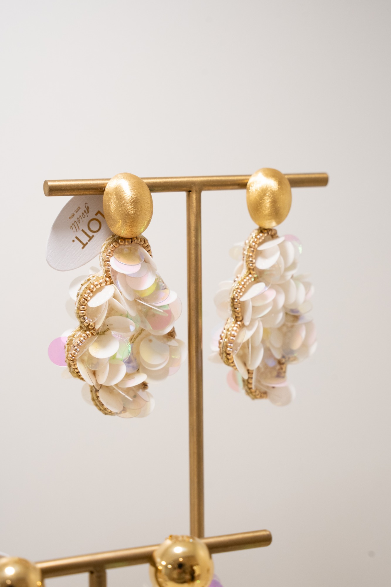 Sequin earrings Holo pearl Butterfly Drop Llott-theme.productDescriptionPage.SEO.byTheBrand