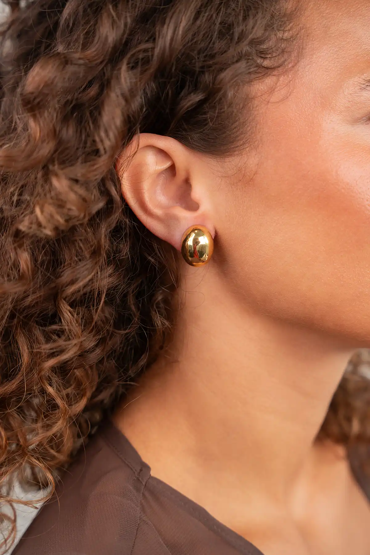 Gouden Luxe Oval Stud Llott-theme.productDescriptionPage.SEO.byTheBrand