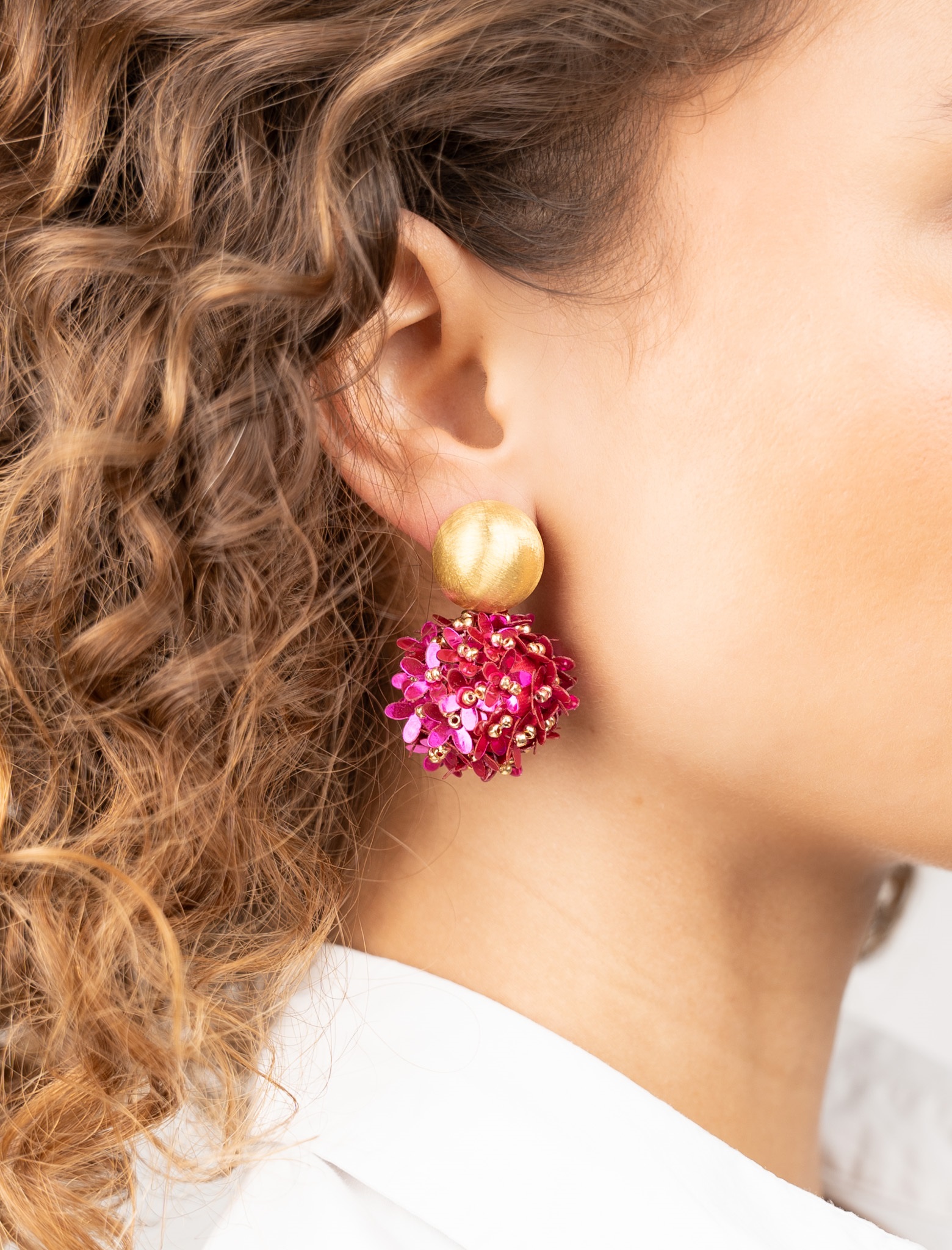 Fuchsia Earrings Daisy Globe M Flowerlott-theme.productDescriptionPage.SEO.byTheBrand