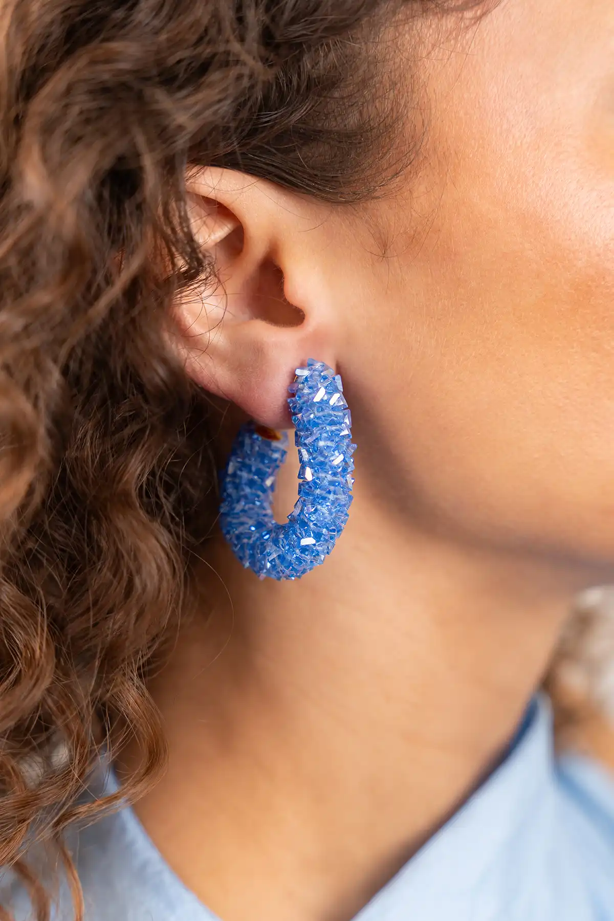 Blauwe Oorbellen Pascalle Creole Raw Llott-theme.productDescriptionPage.SEO.byTheBrand