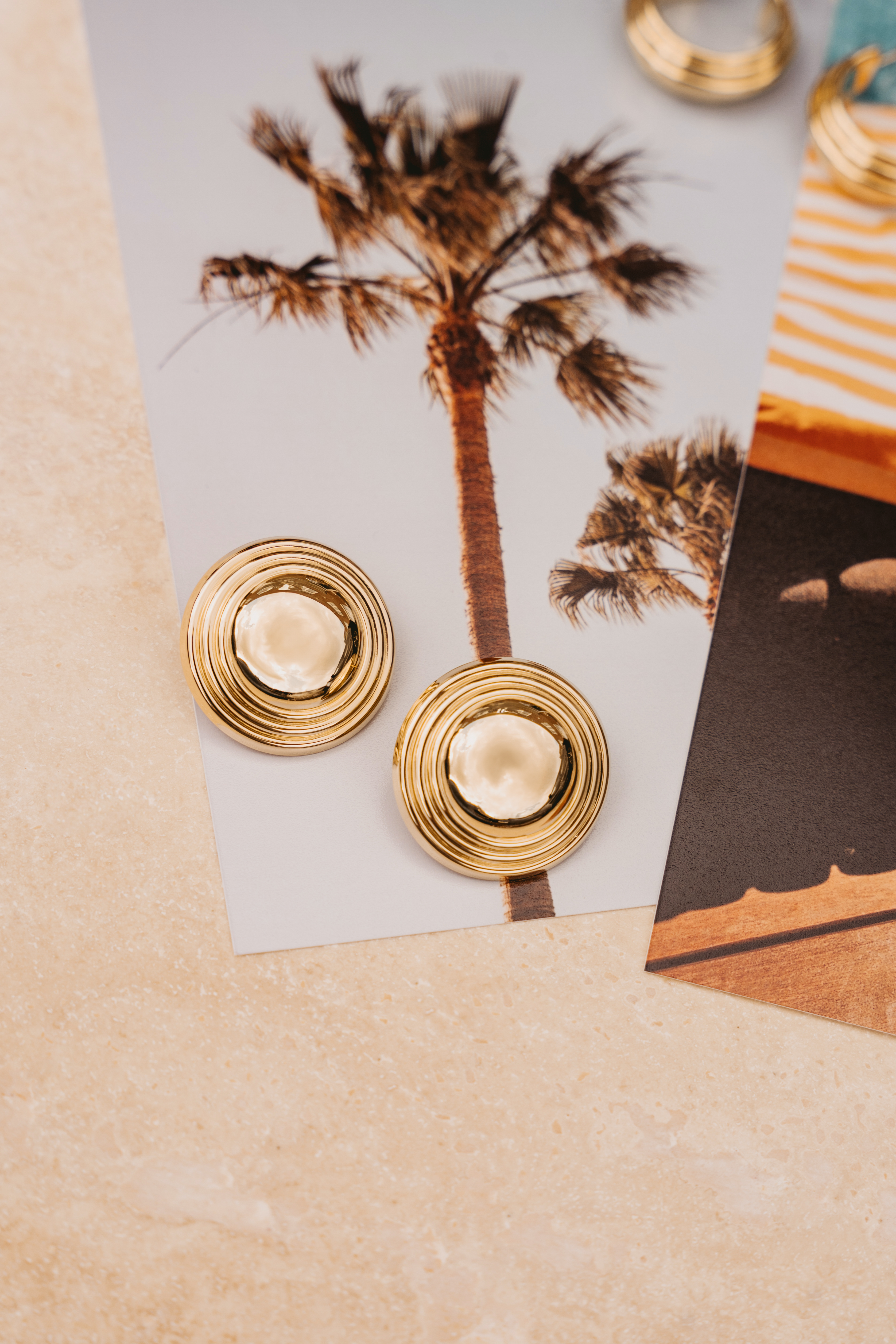 Klassische Schildohrringelott-theme.productDescriptionPage.SEO.byTheBrand