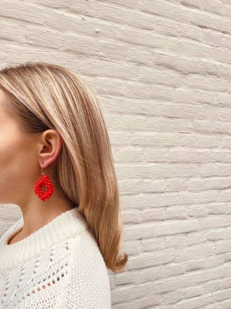 Rote Ohrringe Holly Doppelsteine Glasperle Ace Mlott-theme.productDescriptionPage.SEO.byTheBrand