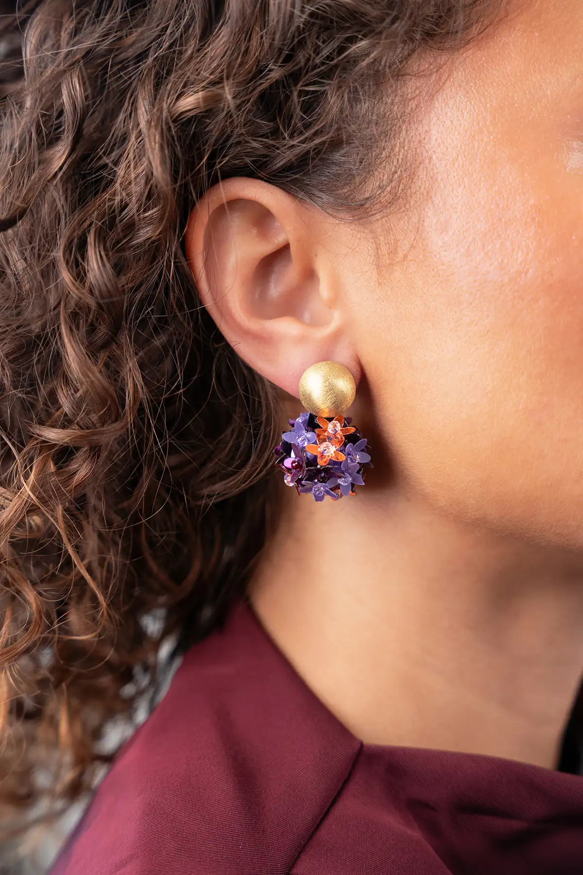 Neon Rode Oorbellen Sequin Flower Globe S Daisy