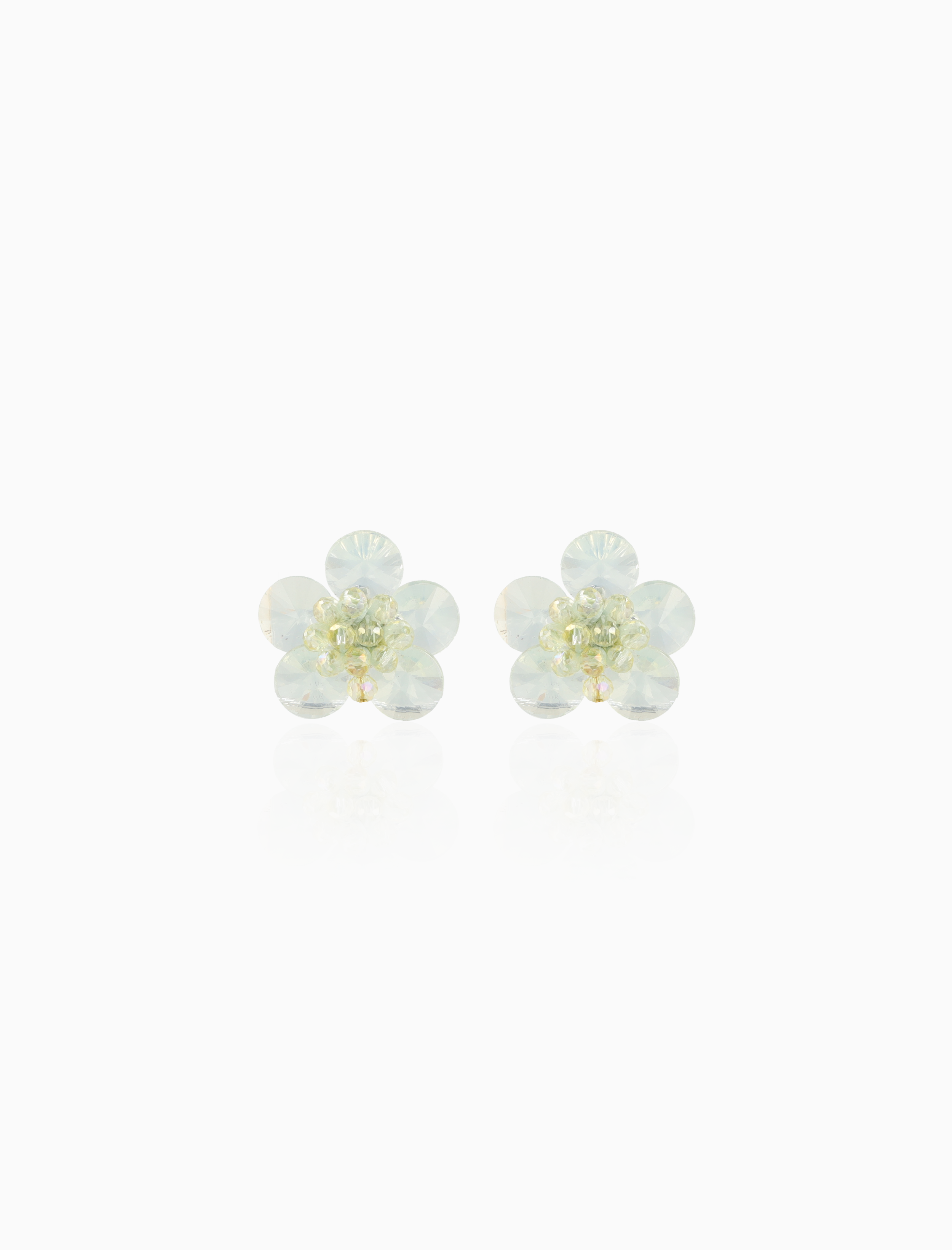 Pistache Mint Oorbellen Teuntje Flower Stud