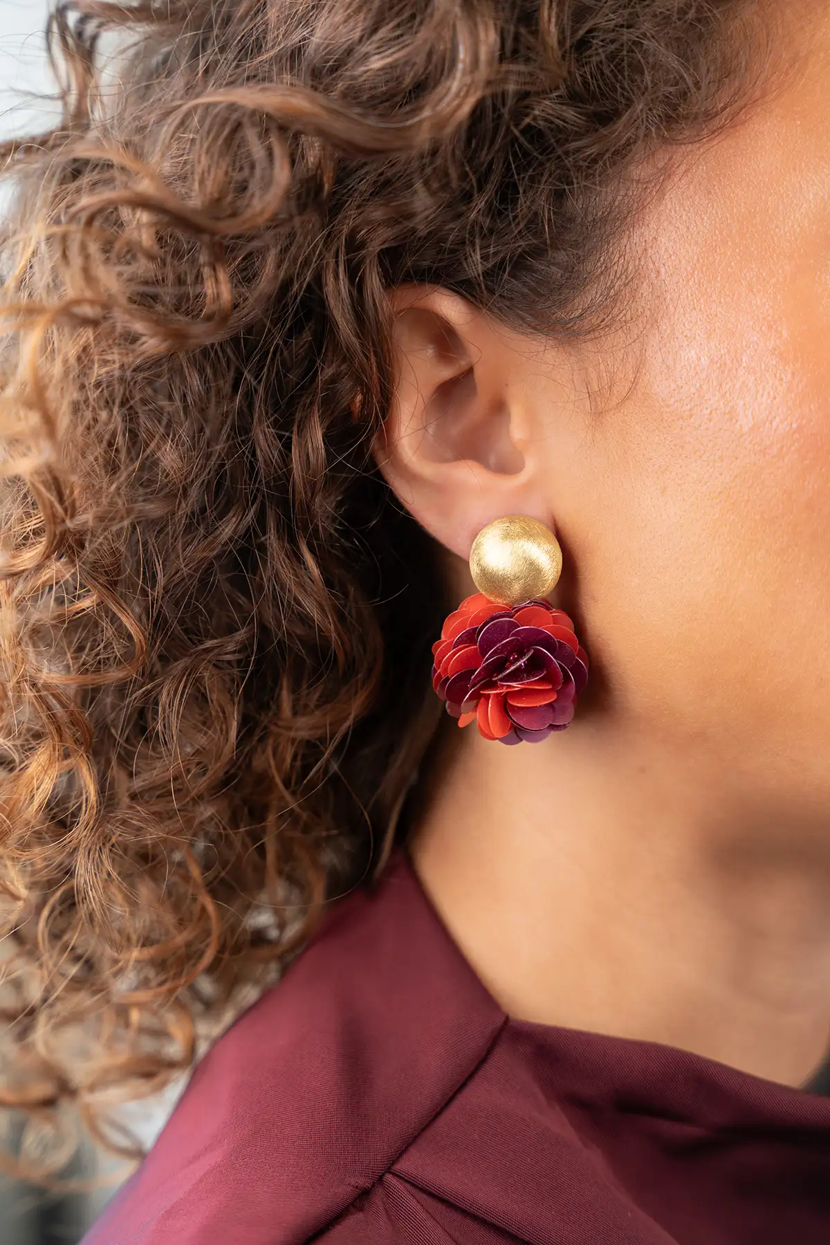 Rote Ohrringe Sequin Globe M Vlinderlott-theme.productDescriptionPage.SEO.byTheBrand