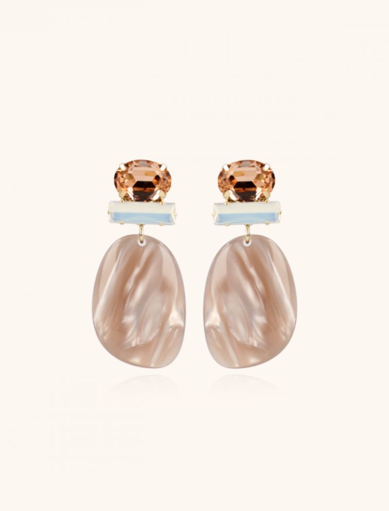 Aurora Nude Pearl Oval L Strasslott-theme.productDescriptionPage.SEO.byTheBrand
