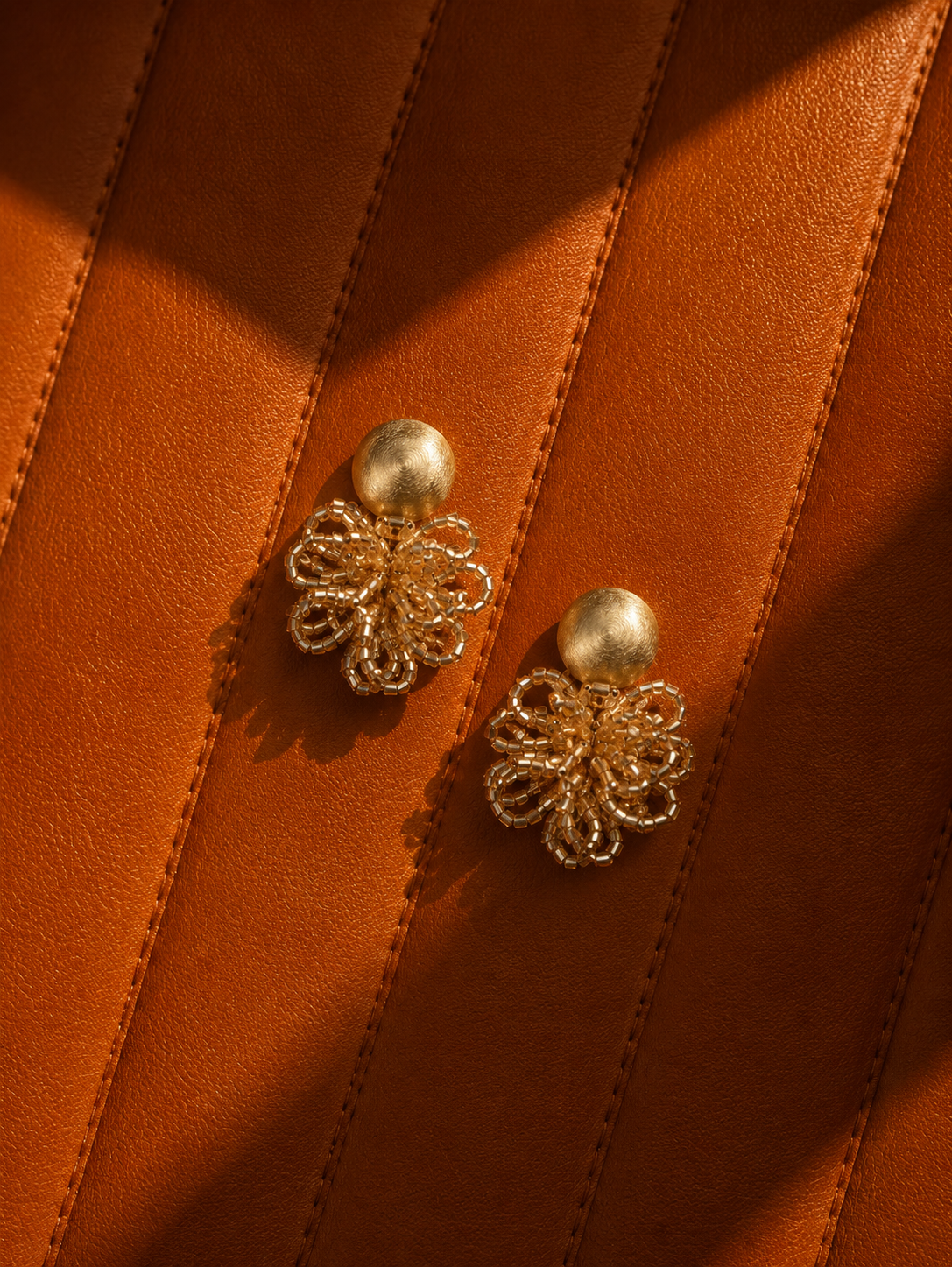 Goudkleurige Oorbellen Knotted Element S Maerle