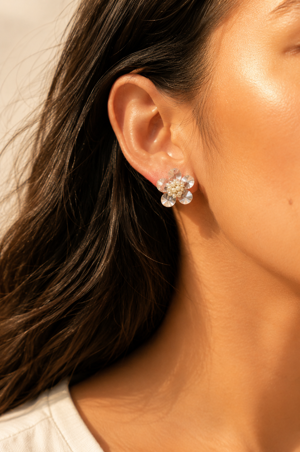 Warm Beige Ohrringe Teuntje Flower Stud