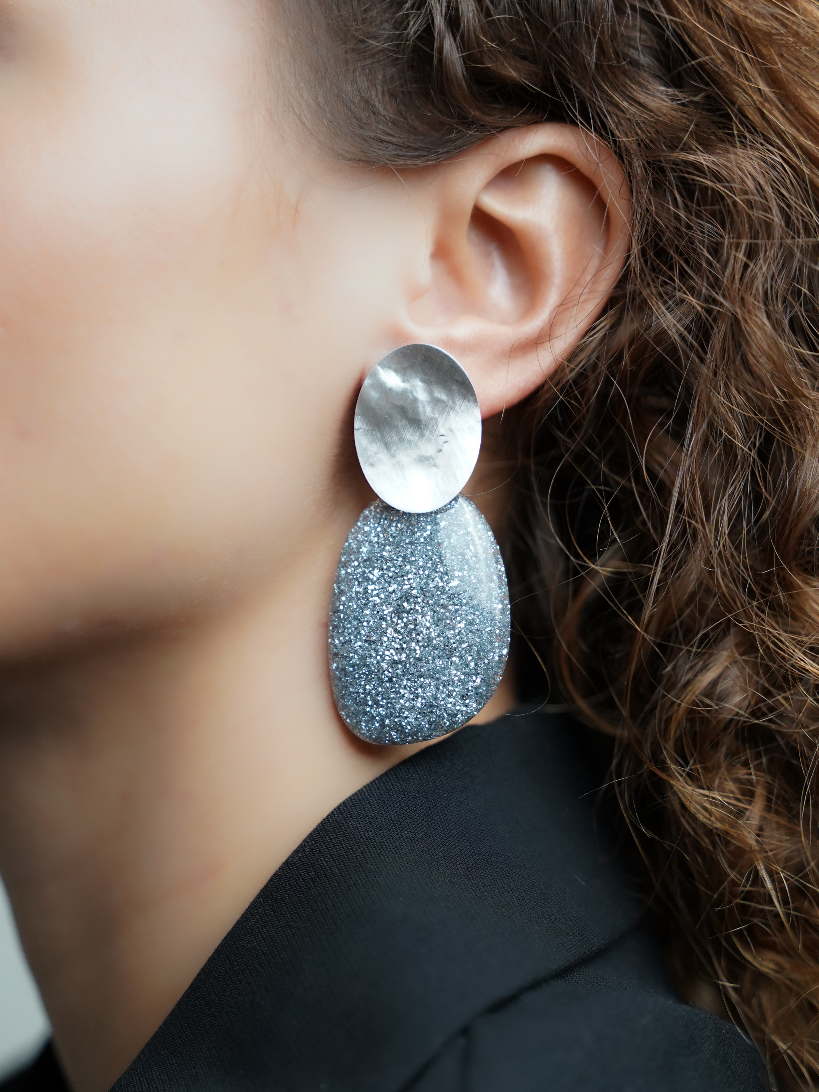 Silver Glitter Earrings Aurora Oval Llott-theme.productDescriptionPage.SEO.byTheBrand