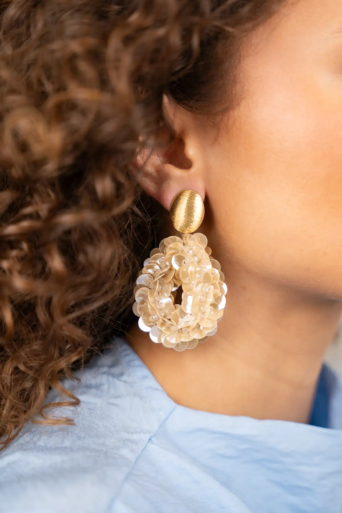 Beige Oorbellen Fenna Big Sequins Drop Llott-theme.productDescriptionPage.SEO.byTheBrand