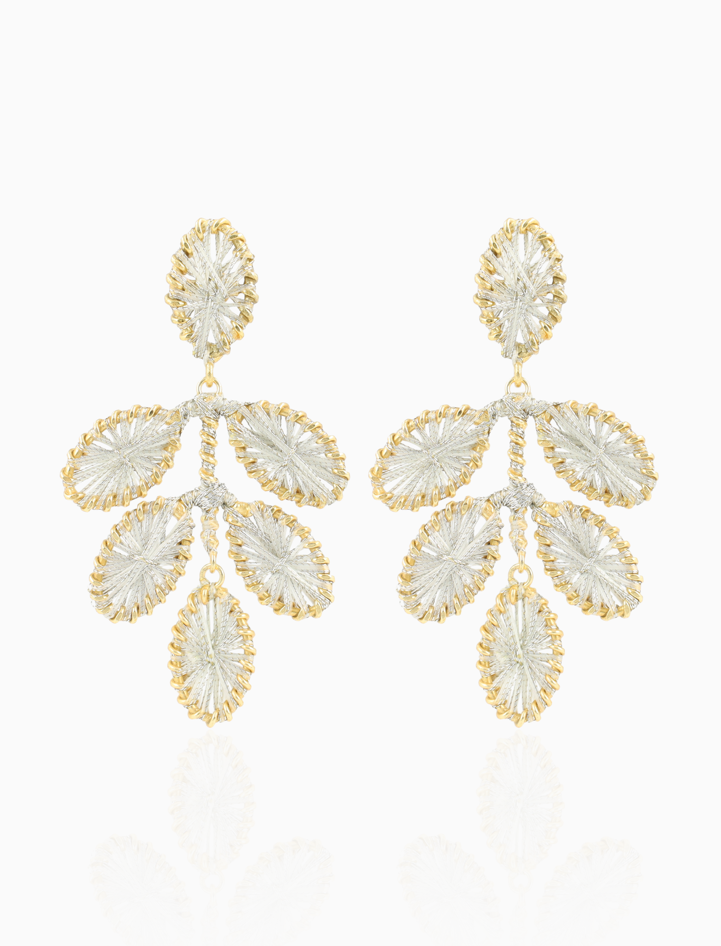 Silver/Grey Colored Earrings Beatrice Flower Leafs M