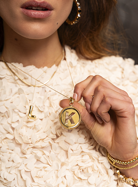 Initial Pendant Medallion Cordina necklacelott-theme.productDescriptionPage.SEO.byTheBrand