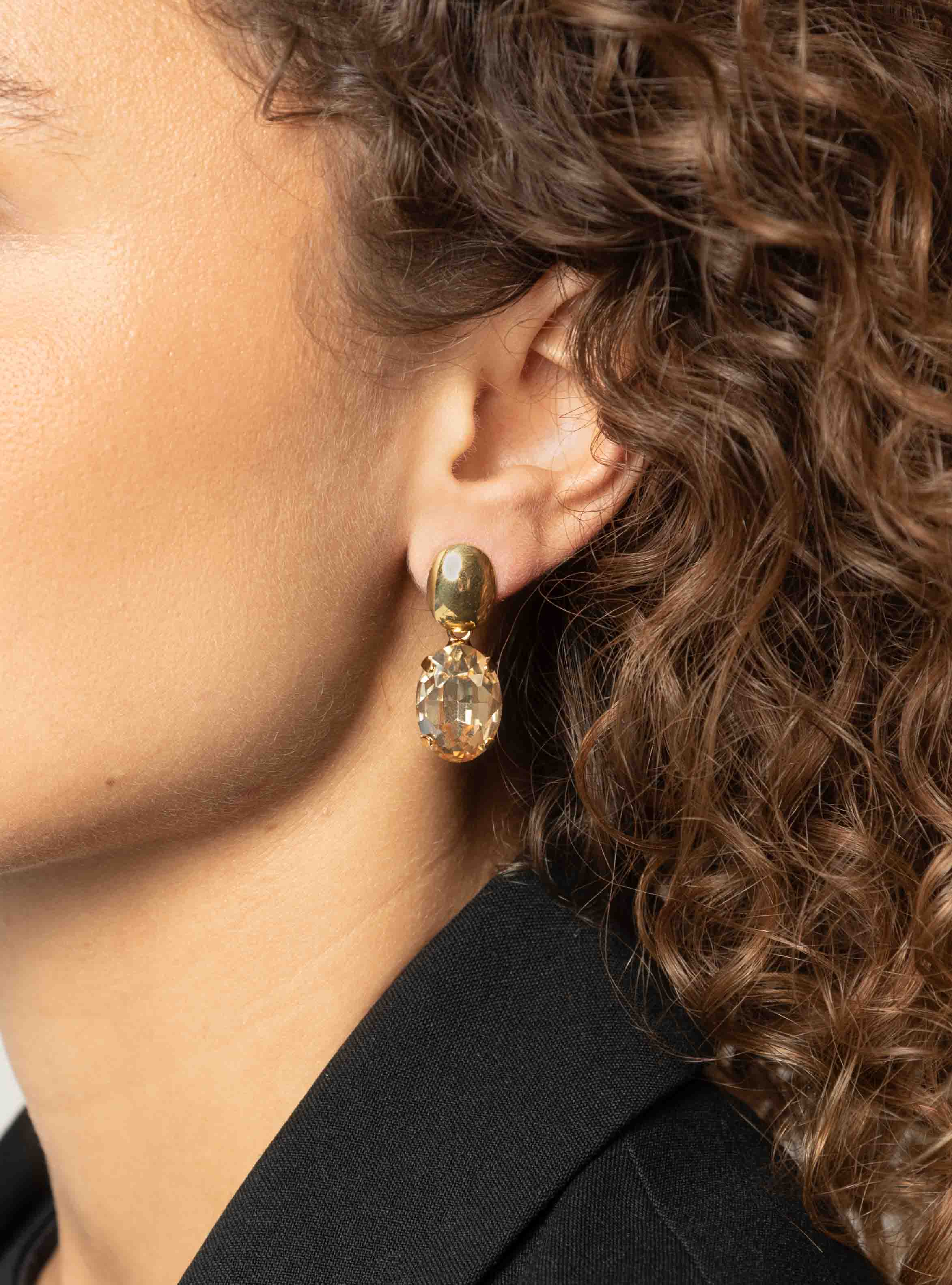 Daan Earrings Oval Strass Pendant M Gold Shadelott-theme.productDescriptionPage.SEO.byTheBrand
