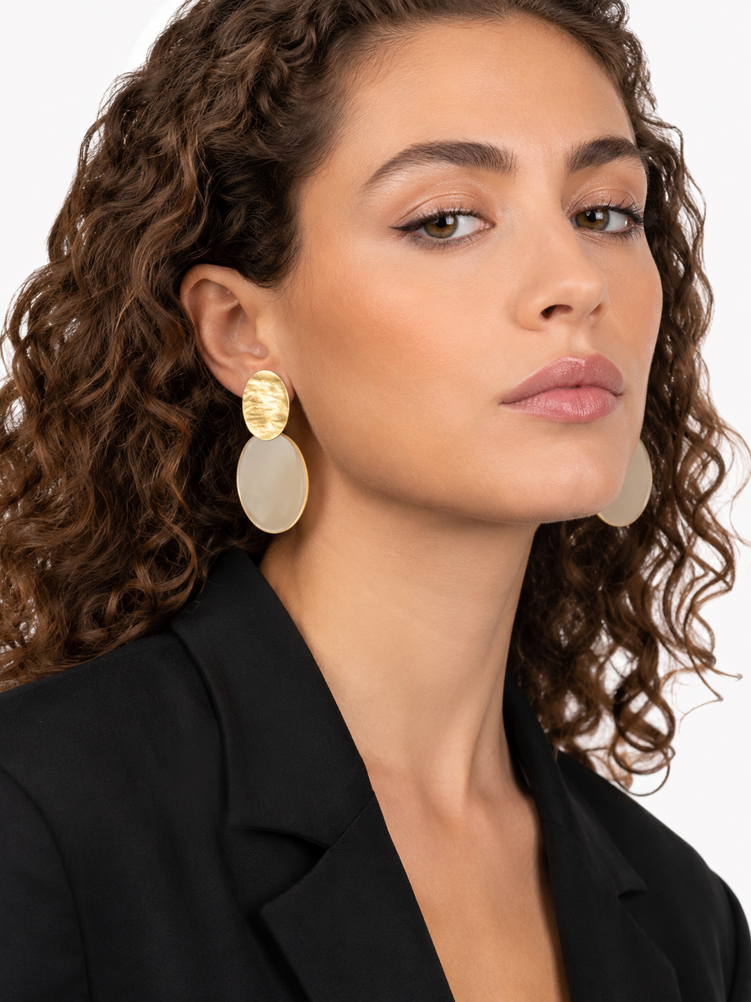 Brass - Gold Closed Oval S - Beige