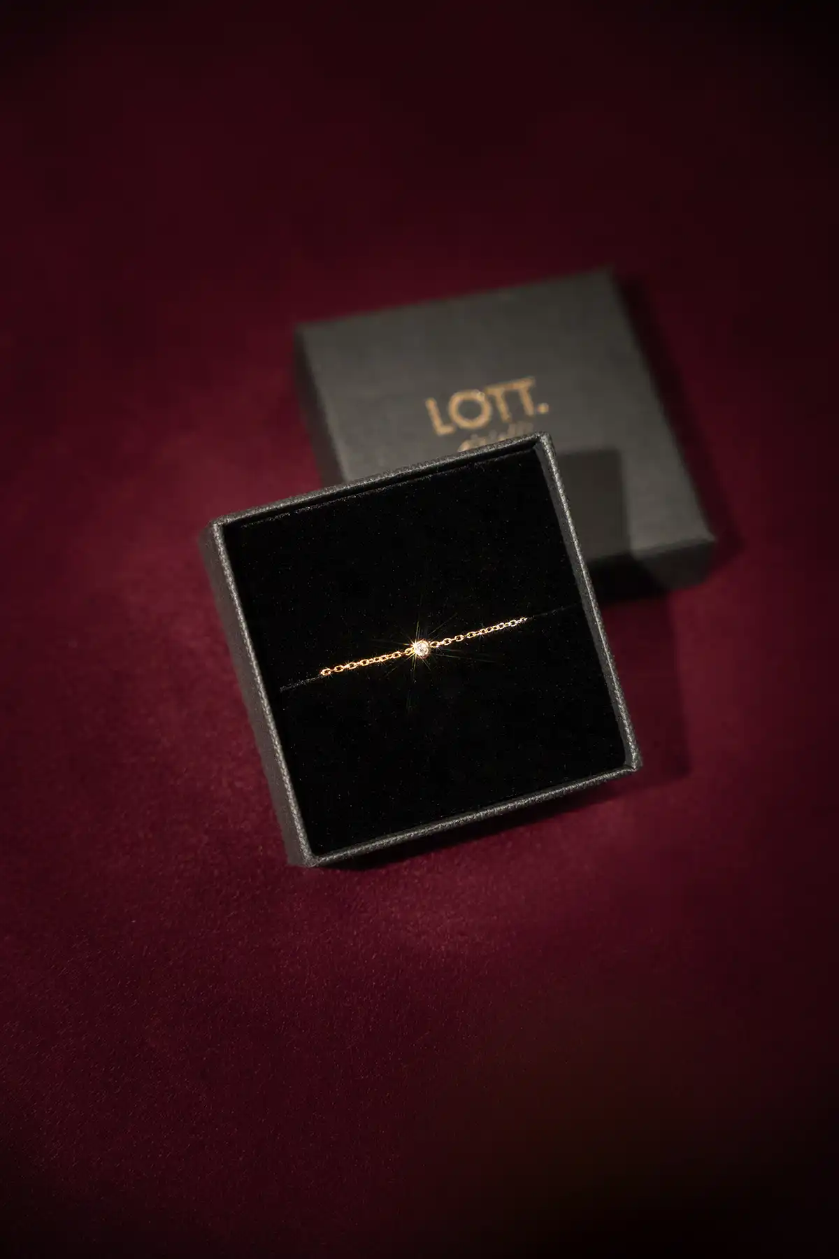 Symbol one diamond braceletlott-theme.productDescriptionPage.SEO.byTheBrand Symbol one diamond braceletlott-theme.productDescriptionPage.SEO.byTheBrand