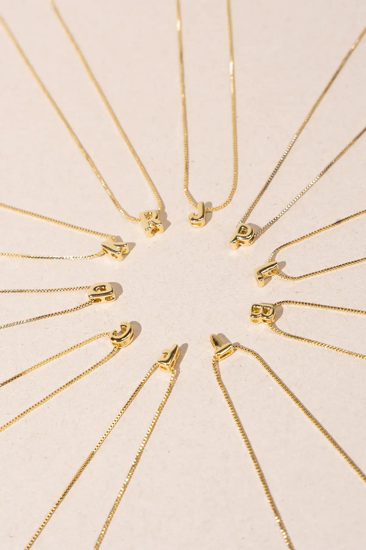 Gold Necklace Mini Initiallott-theme.productDescriptionPage.SEO.byTheBrand