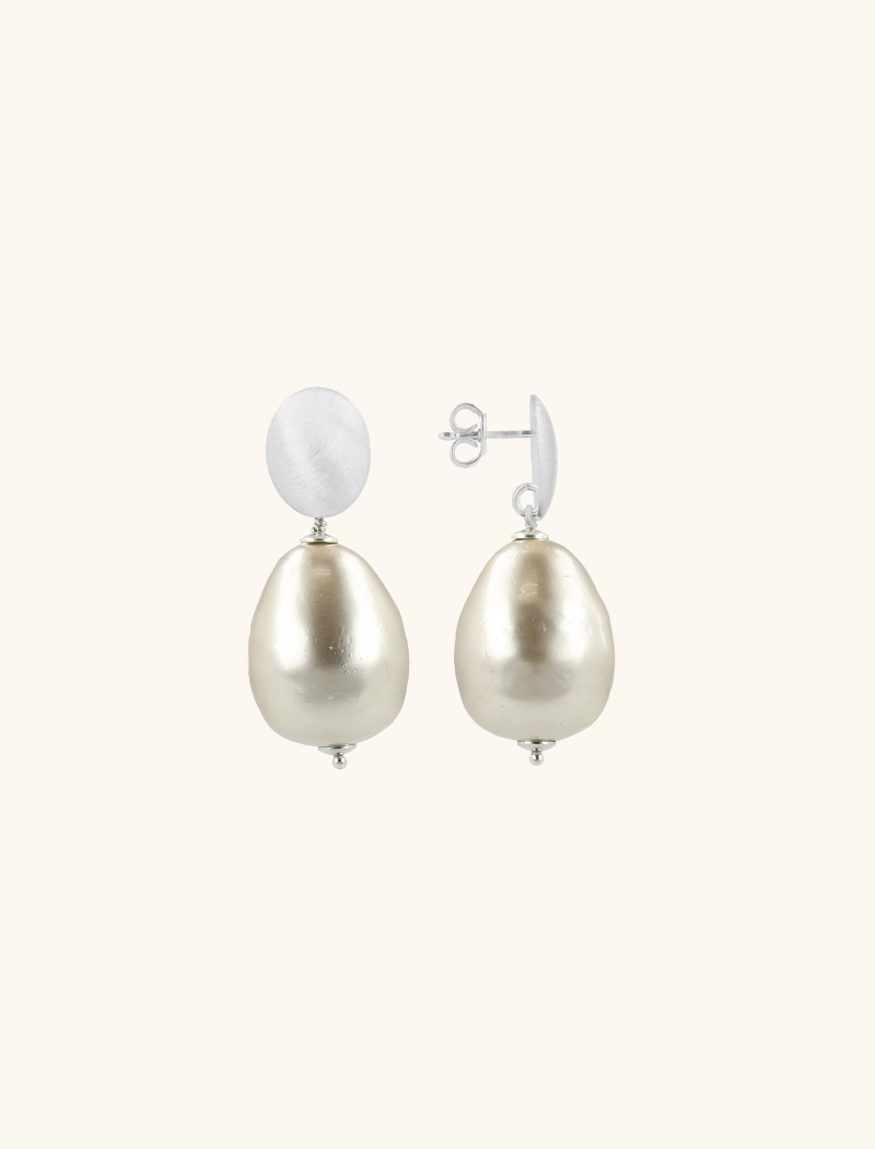 Grijze Parel Oorbellen Mother Earth Gaby Llott-theme.productDescriptionPage.SEO.byTheBrand