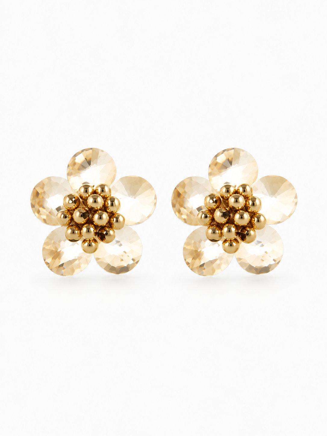 Teuntje – Oorbellen Flower Stud – Champagne/Goud
