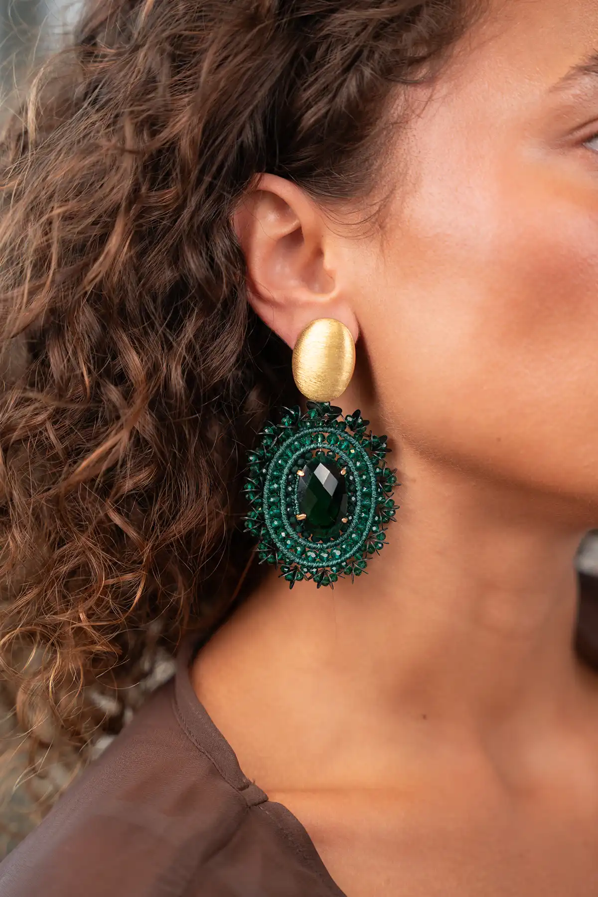 Groene Oorbellen Venna Filled Oval Sequins