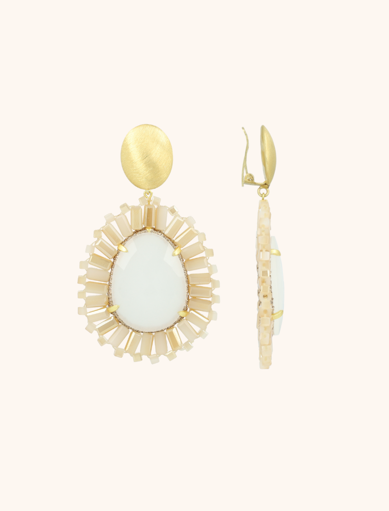 Mixed beige oorbellen Esmee druppel M steen cliplott-theme.productDescriptionPage.SEO.byTheBrand