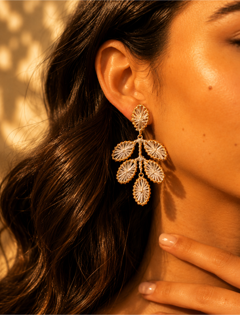 Silver/Grey Colored Earrings Beatrice Flower Leafs M