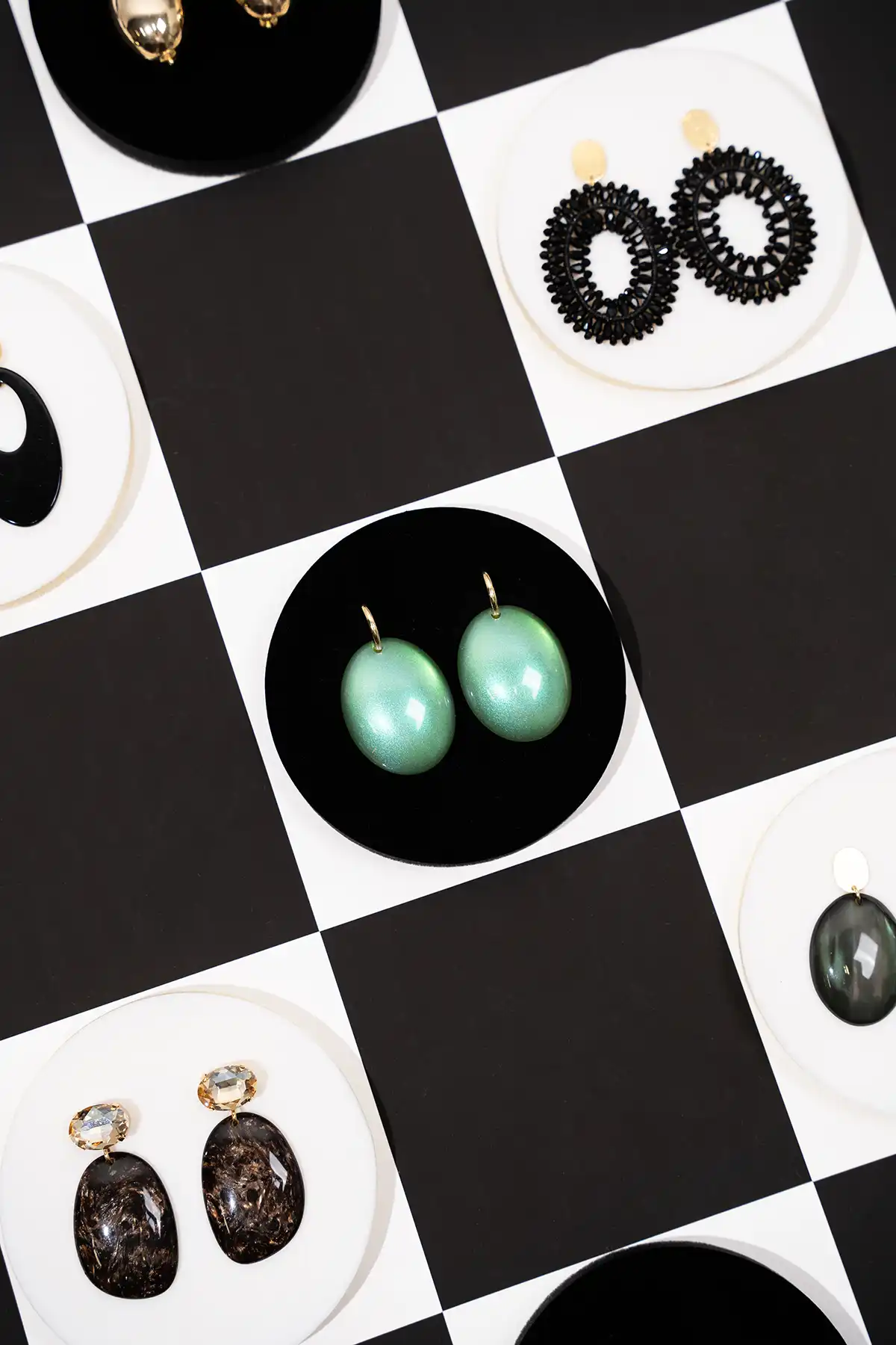 Mint Holo Earrings Closed Bugle Oval L 