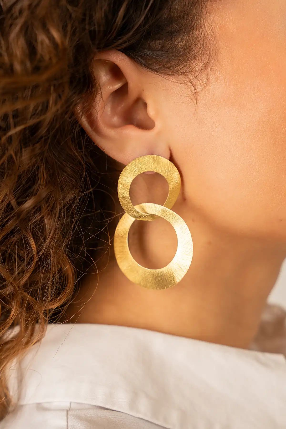 Classic oorbellen satin charm L