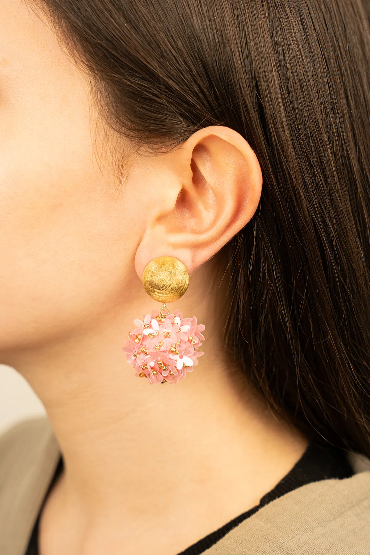 Roze Oorbellen Daisy Globe M Flower Clip