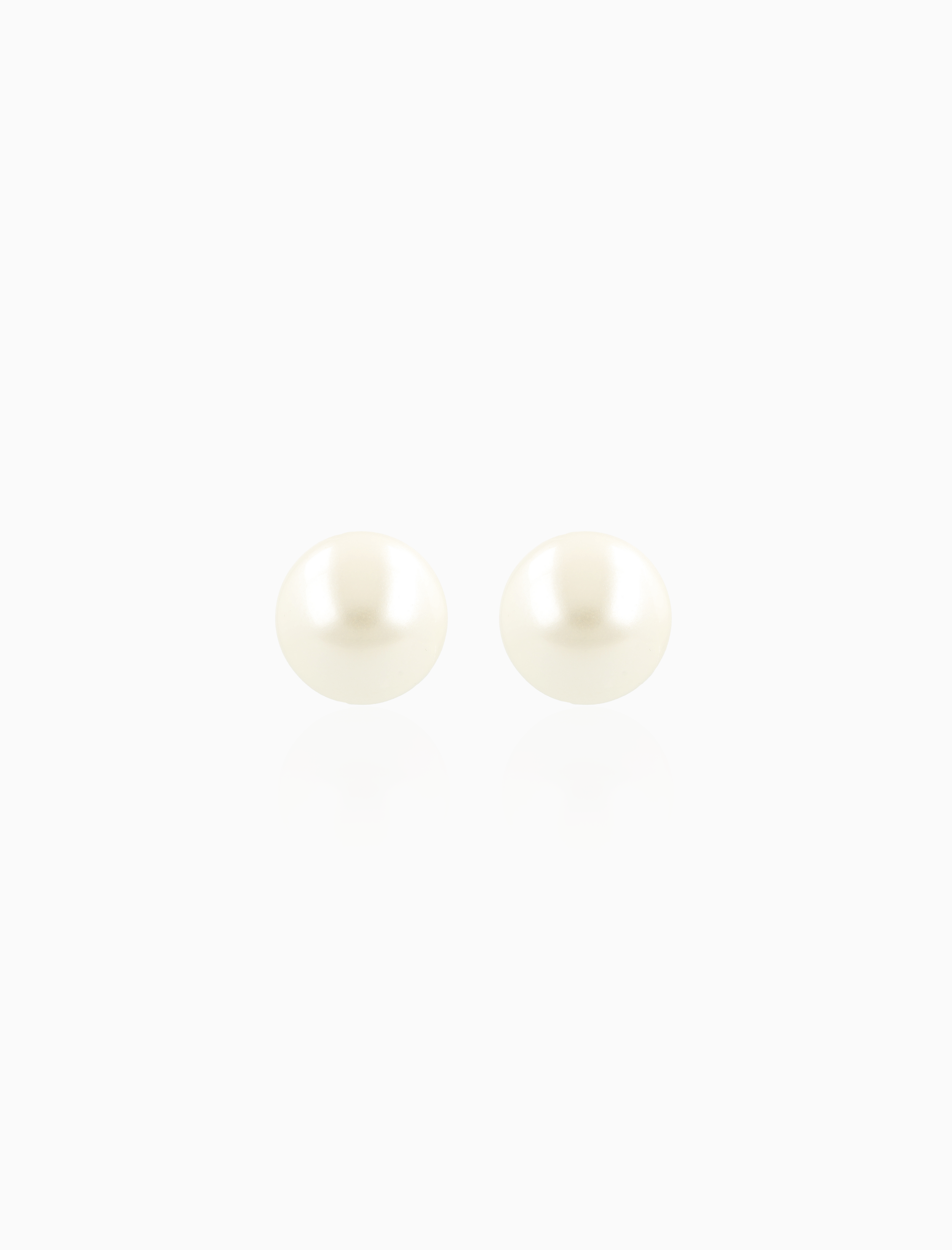 Pearl Earpin Round