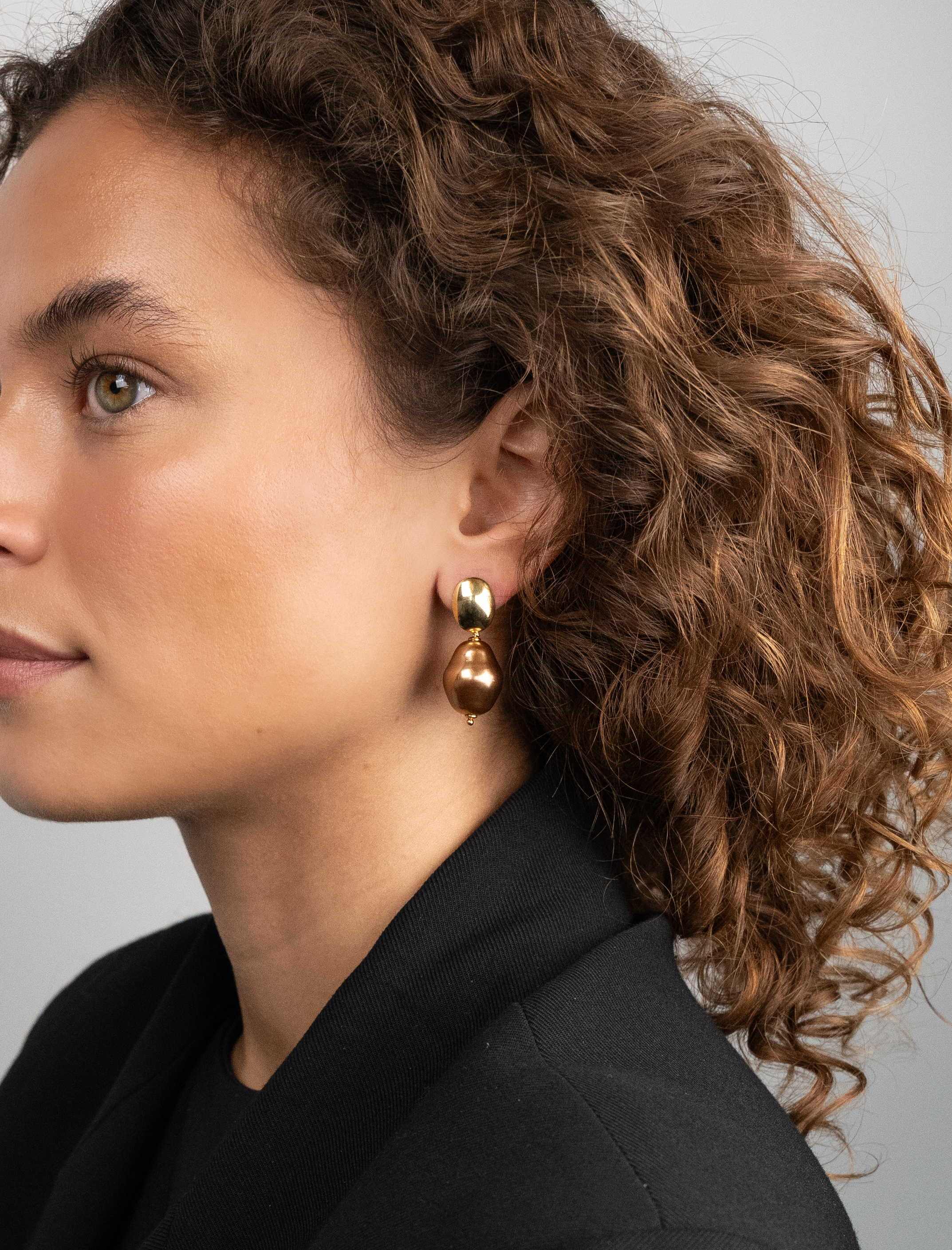 Metallic Brown Pearl Earrings Mother Earth Tara Slott-theme.productDescriptionPage.SEO.byTheBrand