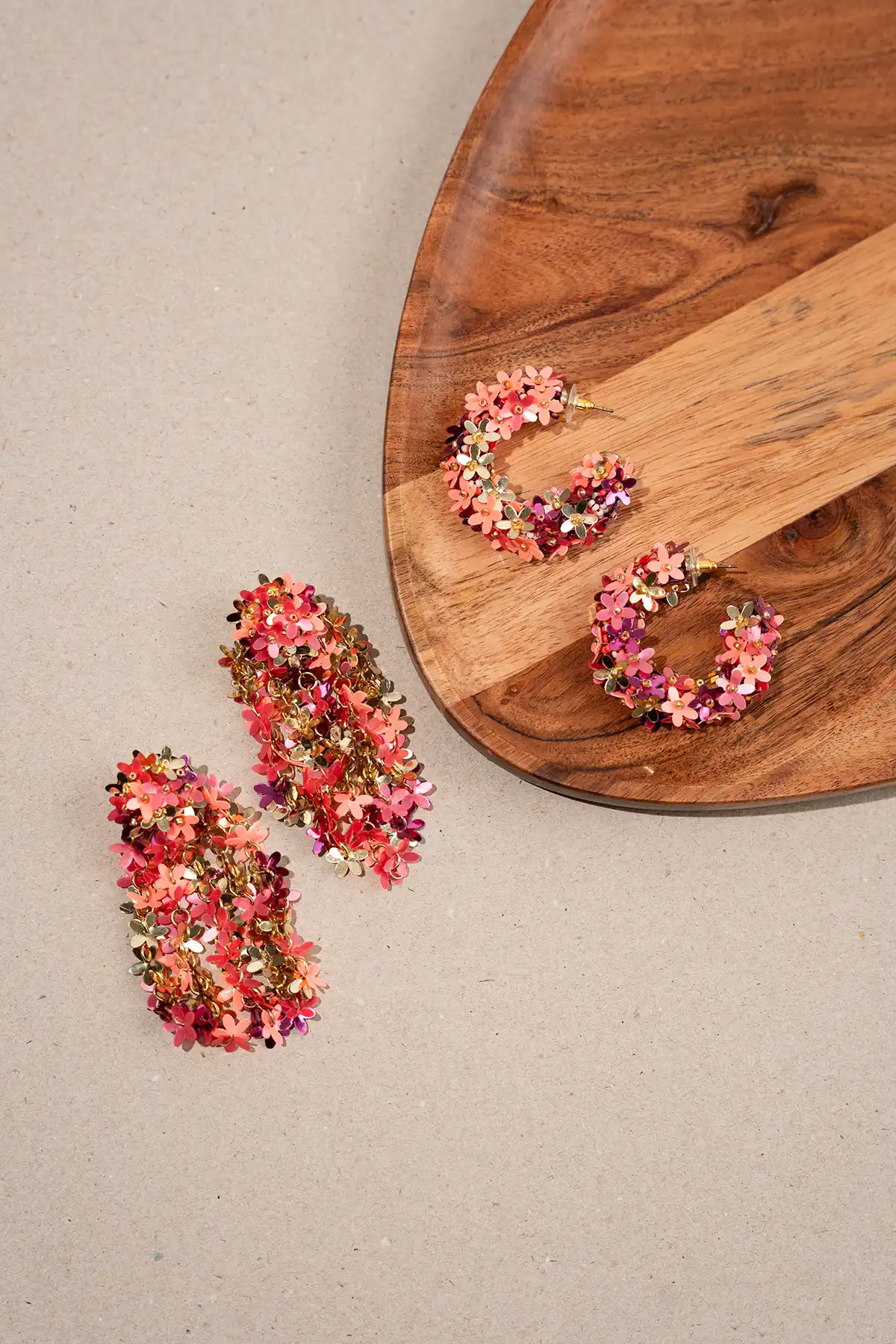 Abrikoos Fuchsia Sequin Flower Rain Oorbellenlott-theme.productDescriptionPage.SEO.byTheBrand