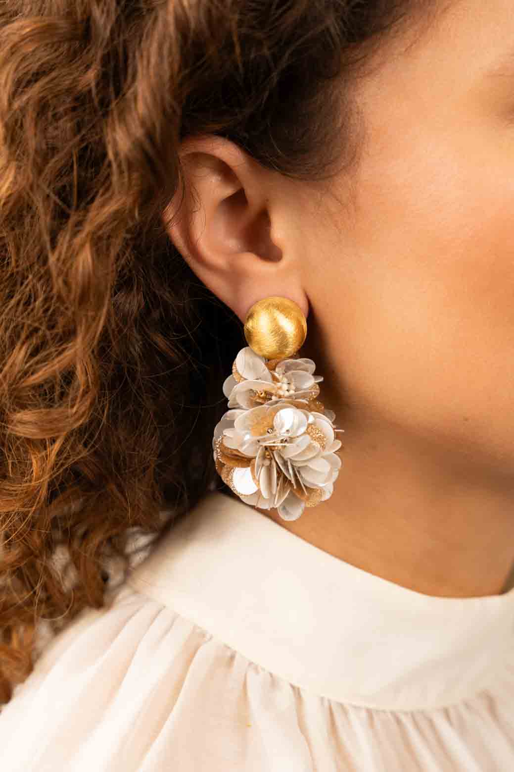 Grey gold earrings hotsell