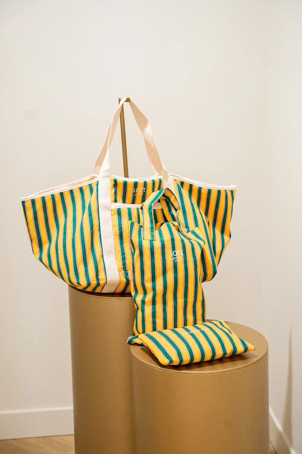 Striped Tote Bag Slott-theme.productDescriptionPage.SEO.byTheBrand