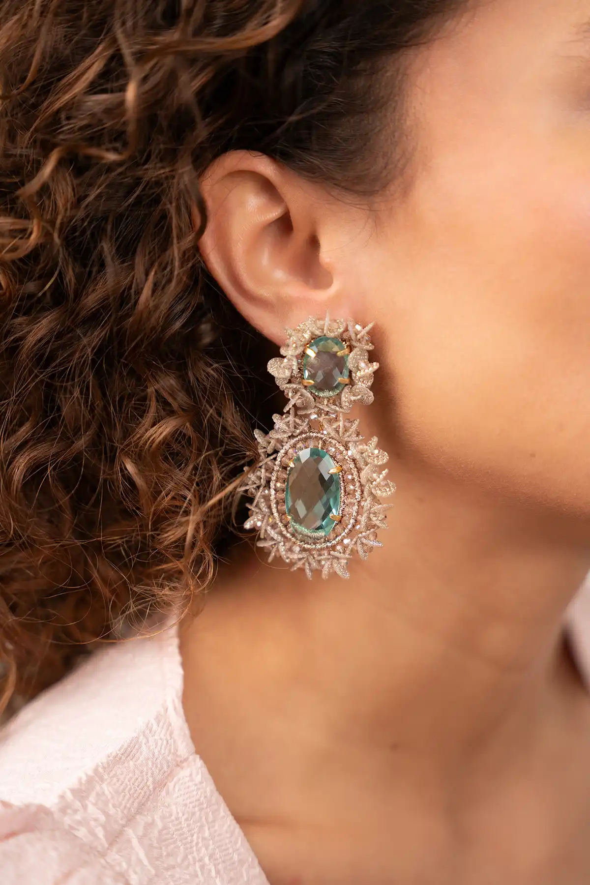 Nude/Emerald Earrings Lara Pendant Double L  