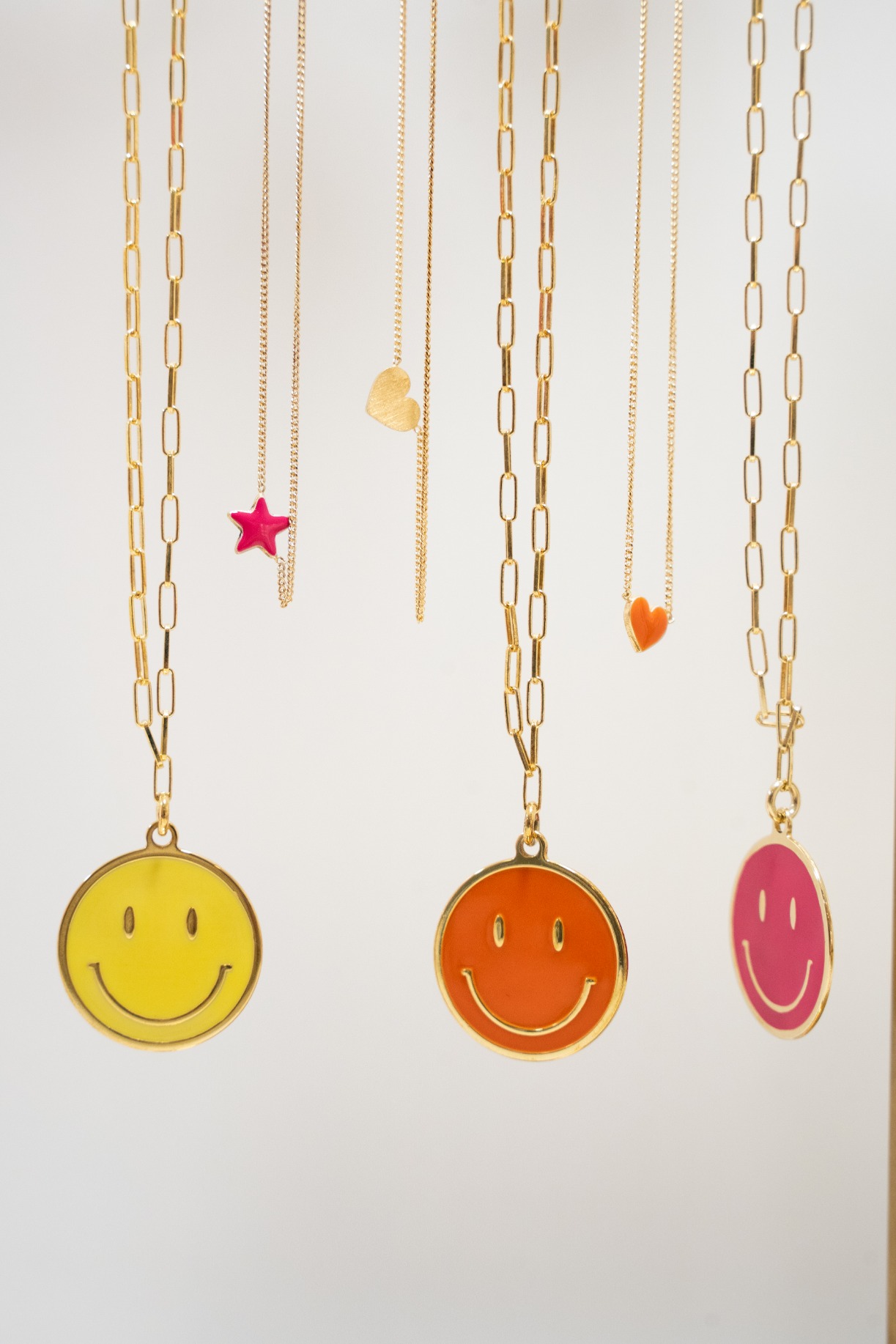 Smiley necklace enamel orangelott-theme.productDescriptionPage.SEO.byTheBrand