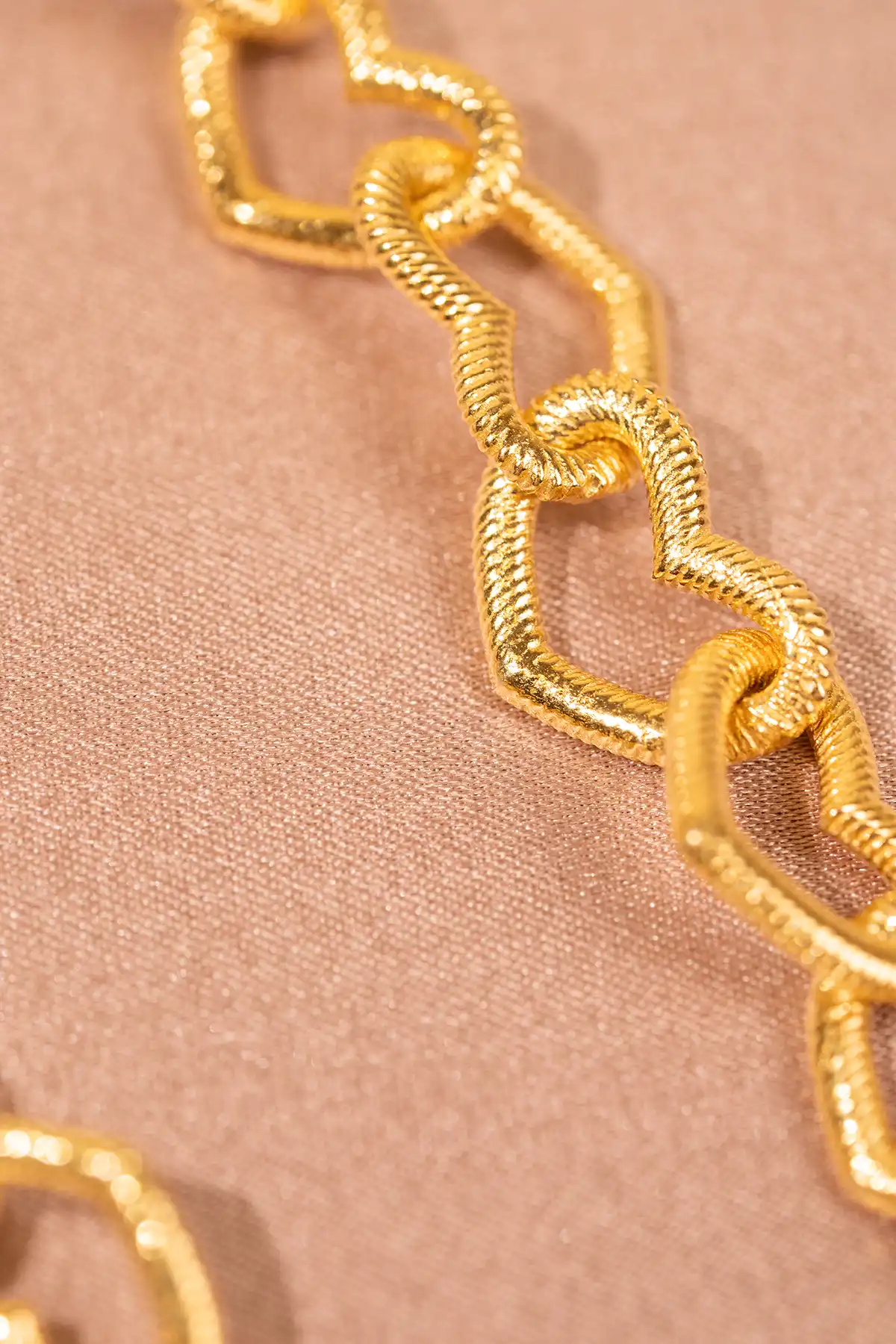 Classic Ketting Hart Closed Forever Relief