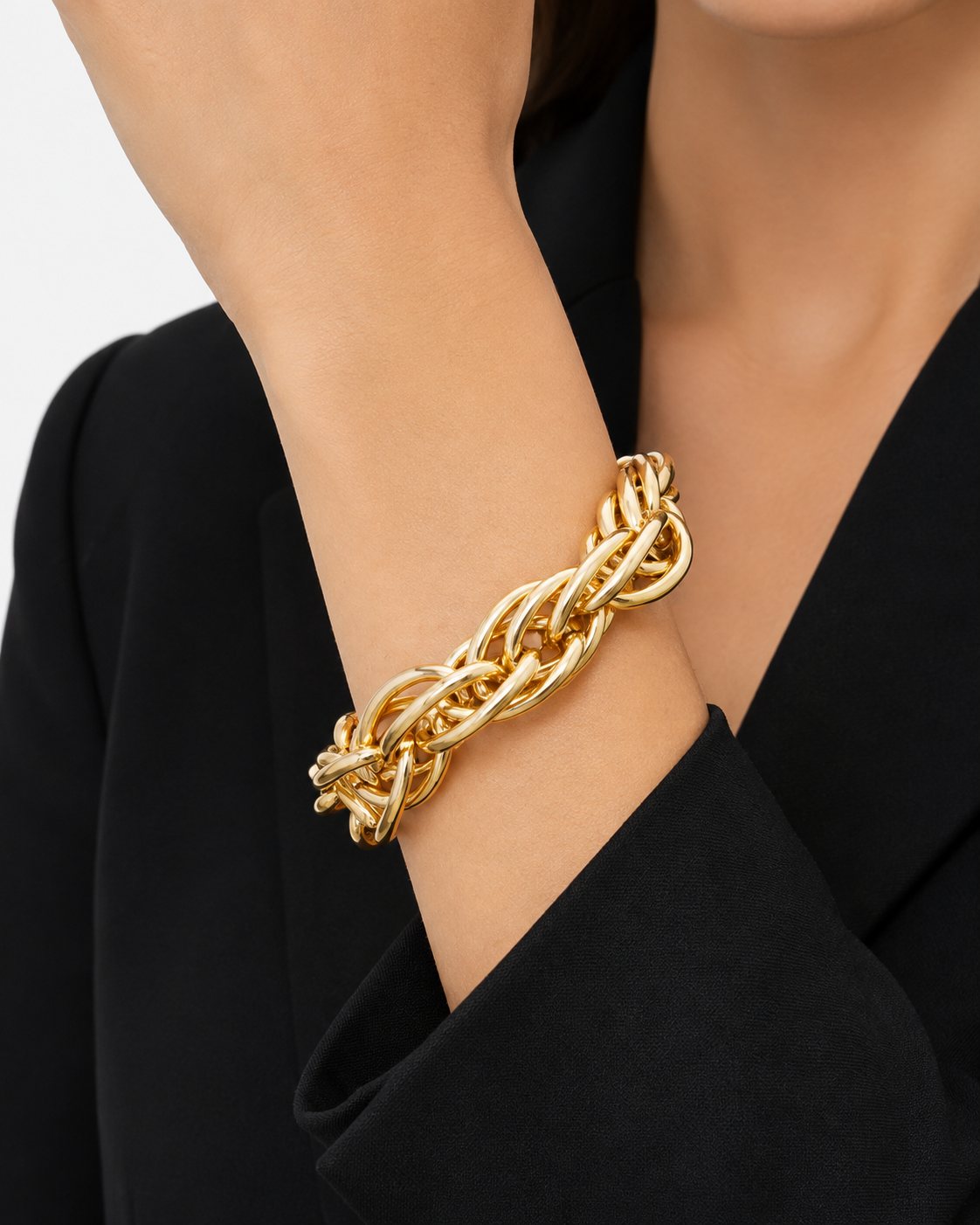 16.011 - gold colored soft gold woven link