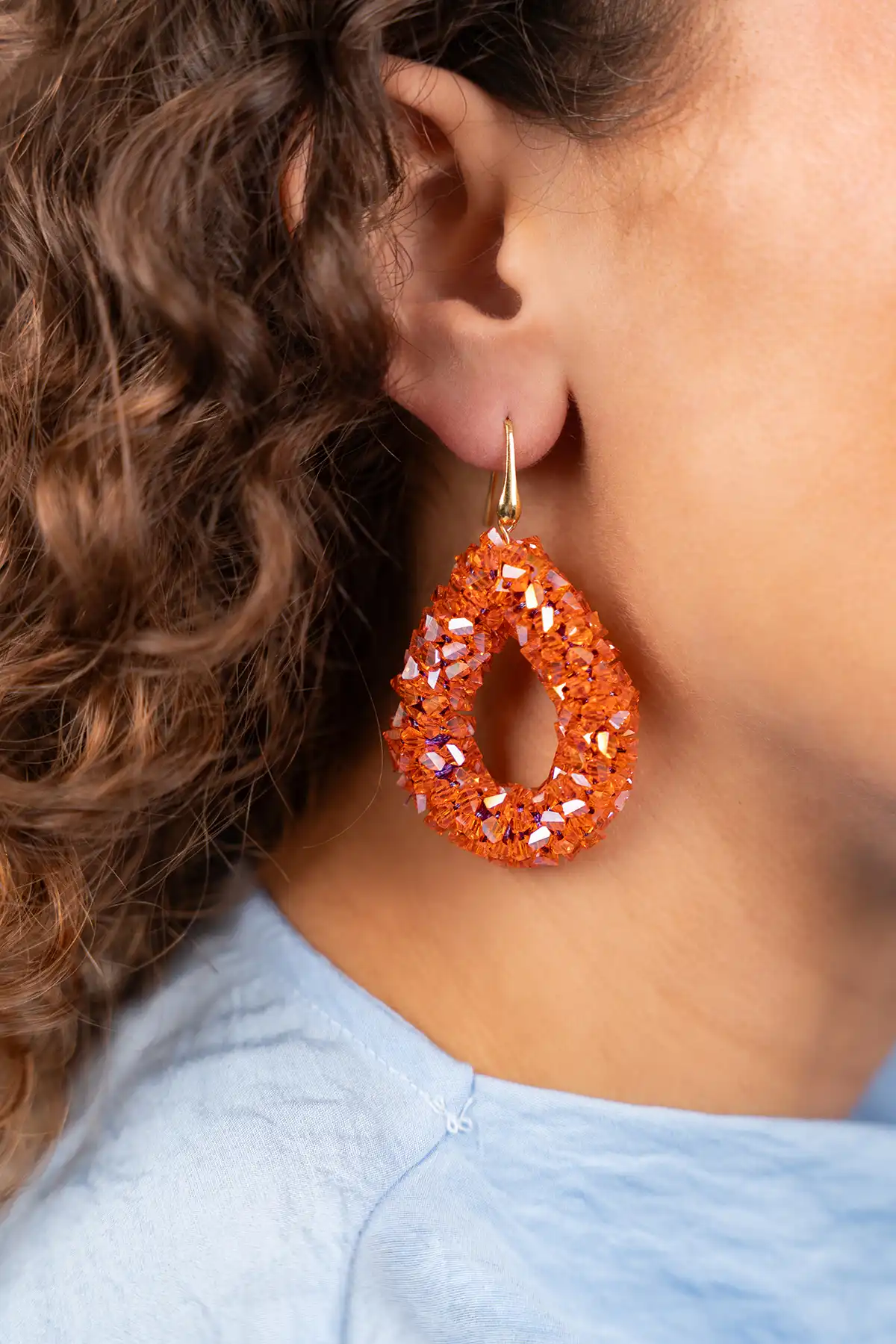 Oranje Oorbellen Marieke Drop L Rawlott-theme.productDescriptionPage.SEO.byTheBrand