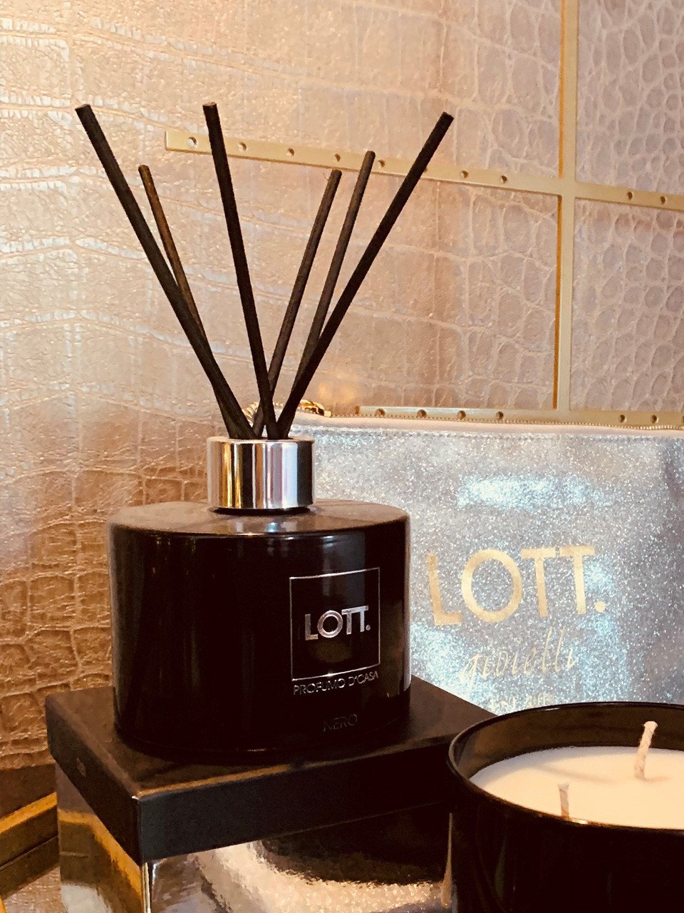 LOTT. Profumo D'Casa Diffuser Nerolott-theme.productDescriptionPage.SEO.byTheBrand