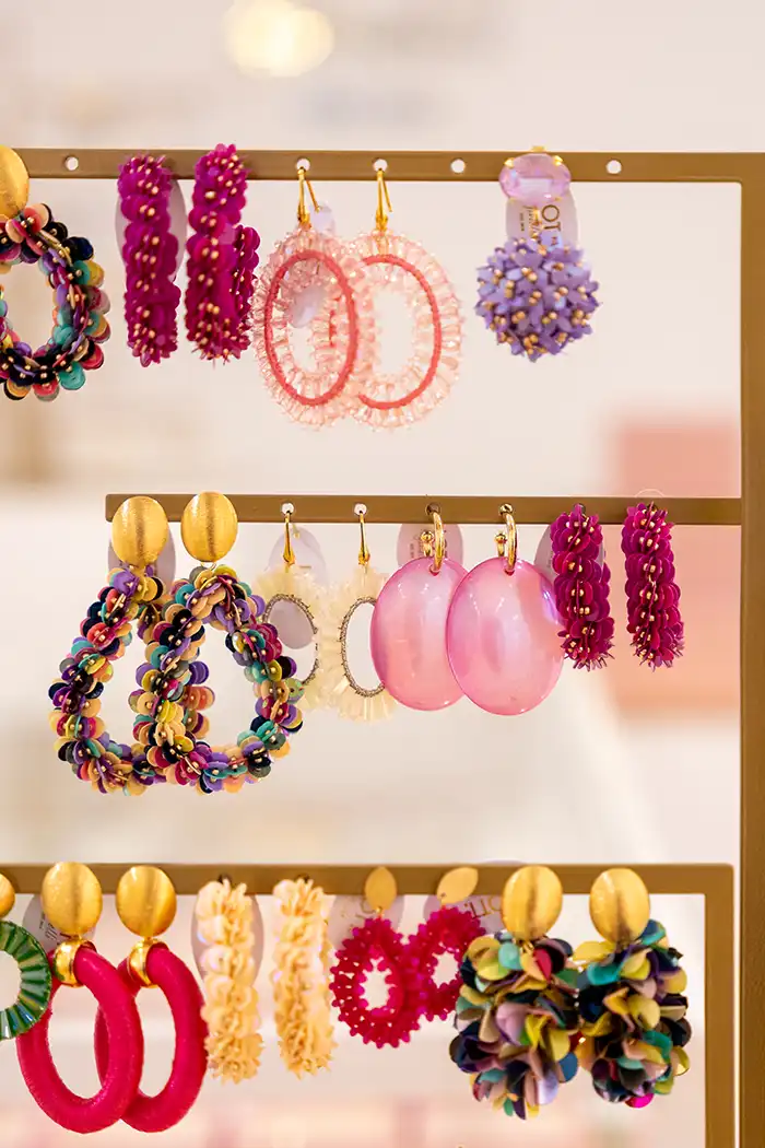 Pink Holo Earrings Closed Bugle Oval L Angielott-theme.productDescriptionPage.SEO.byTheBrand