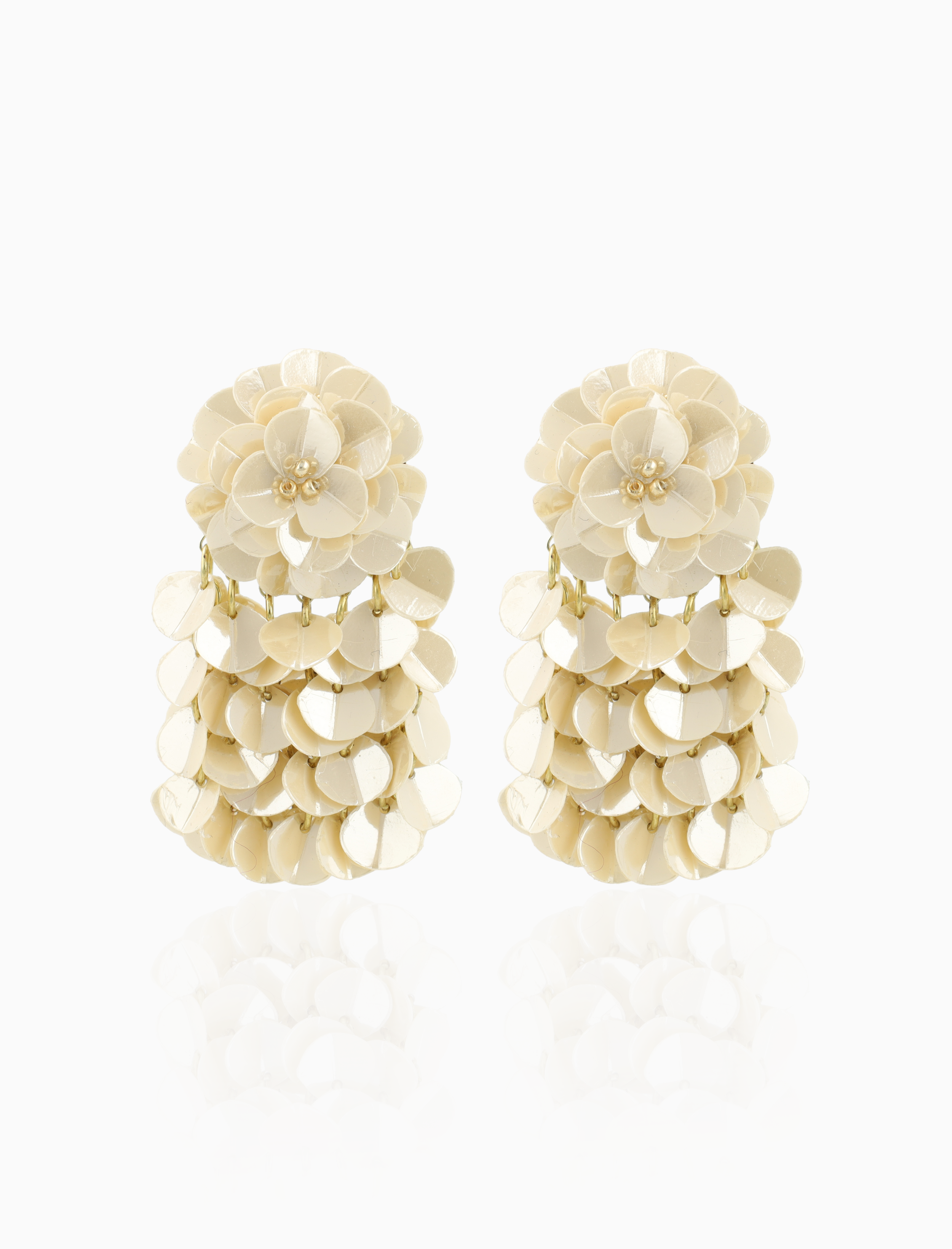 Pearl Beige Oorbellen Elin Hammer Waterfall S