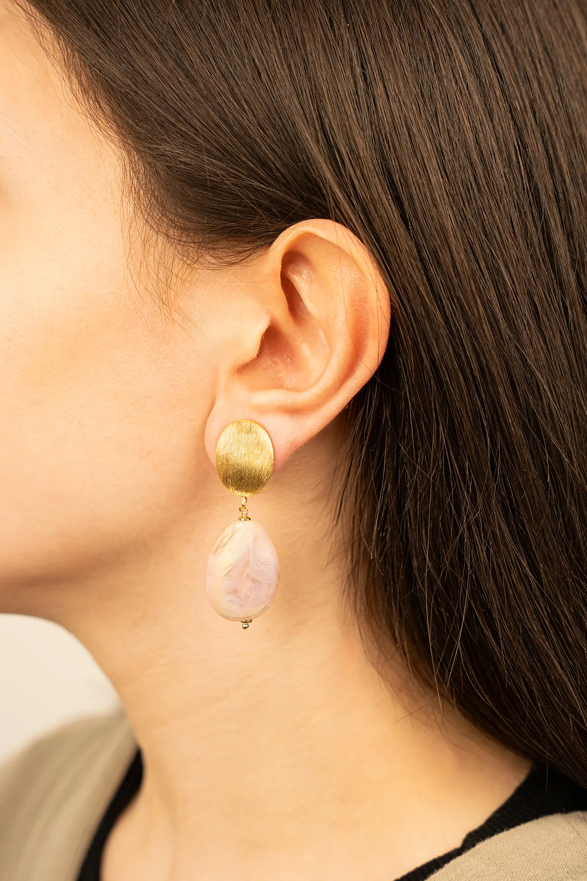Holo Ivory Oorbellen Amber Squeezed Drop Clip