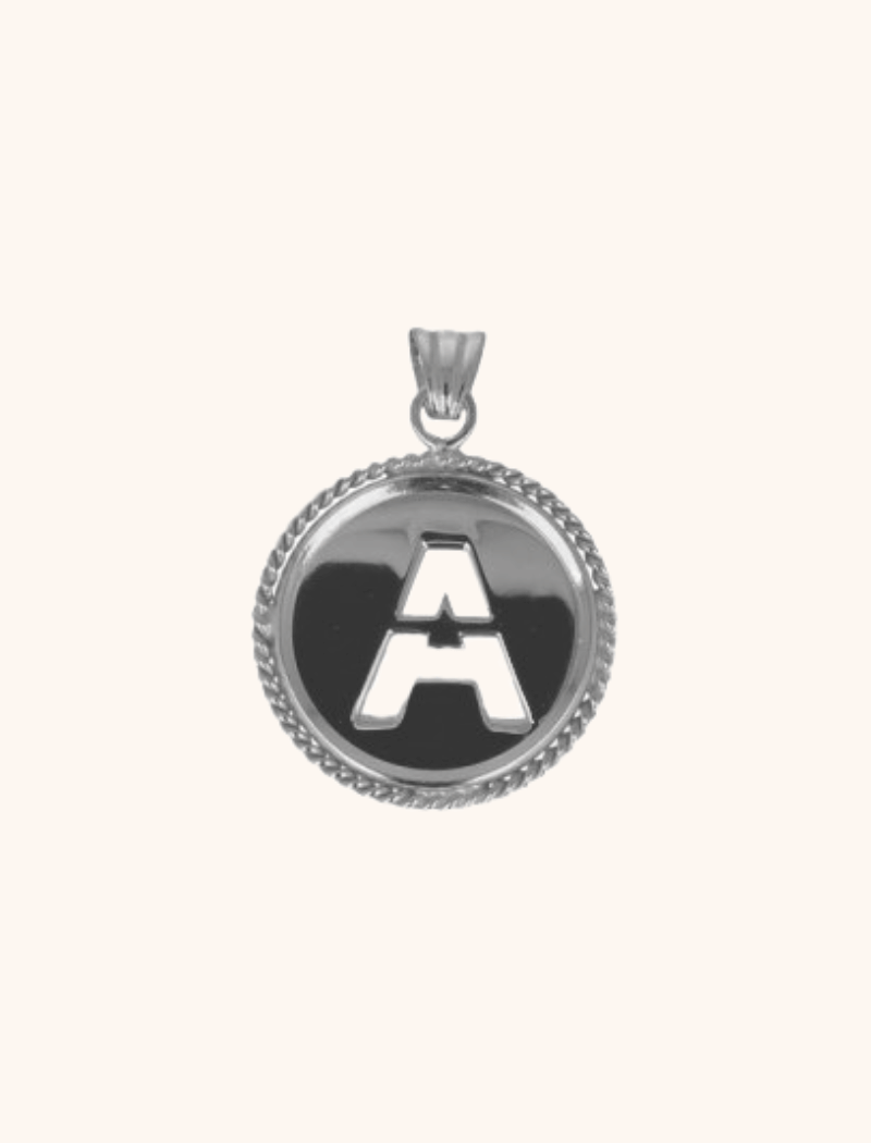 Zilveren Initial Medallion pendant