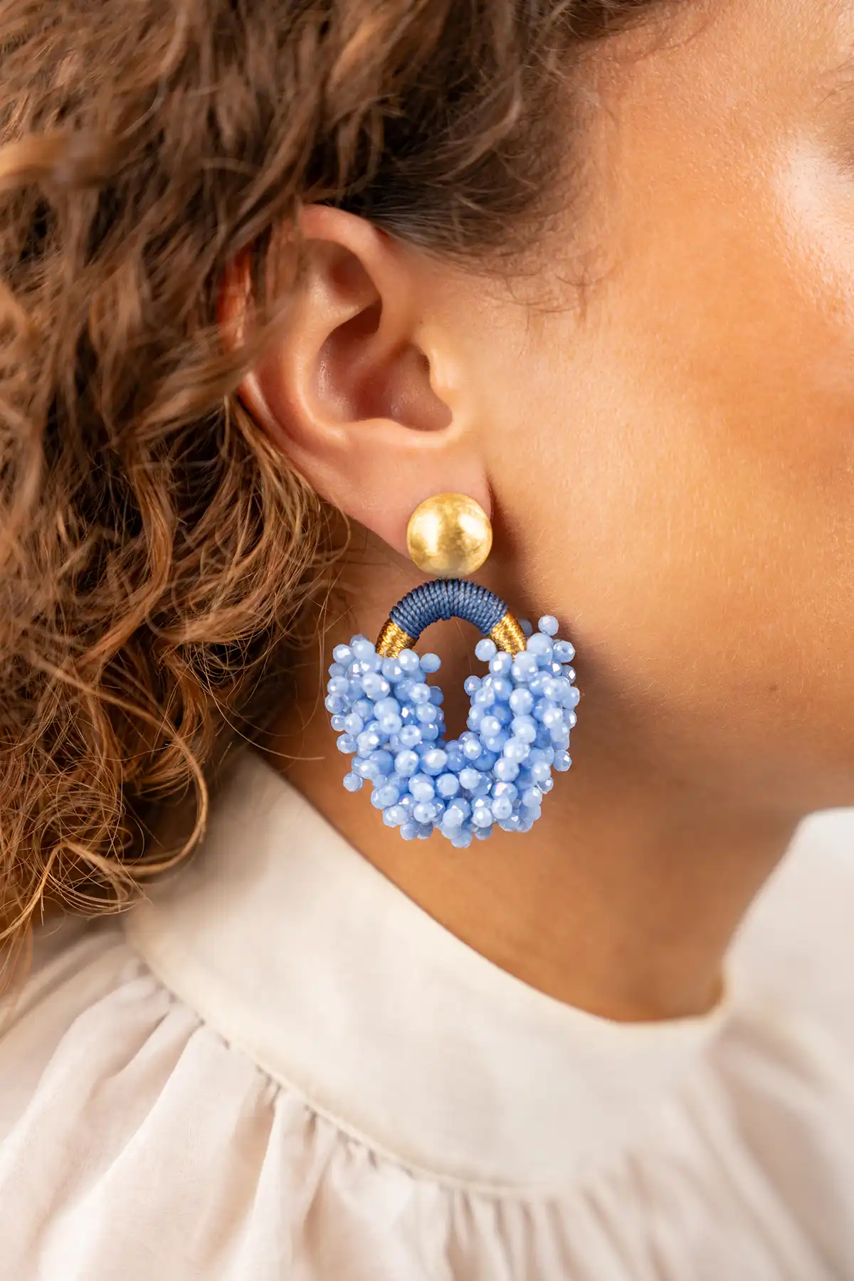 Azuur blauwe oorbellen Eve Ovaal M tonal DS