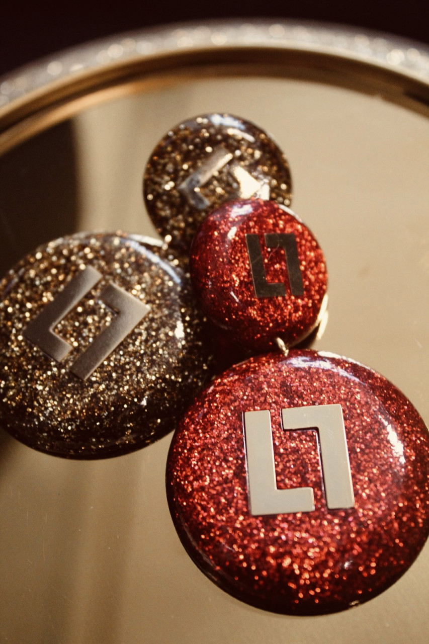 Red Glitter earrings Larissa Logolott-theme.productDescriptionPage.SEO.byTheBrand