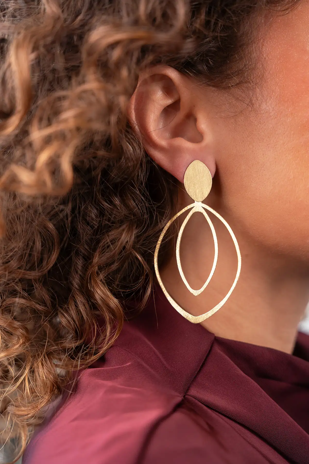 Gouden Oorbellen Double Drop L Nyalott-theme.productDescriptionPage.SEO.byTheBrand Gouden Oorbellen Double Drop L Nyalott-theme.productDescriptionPage.SEO.byTheBrand