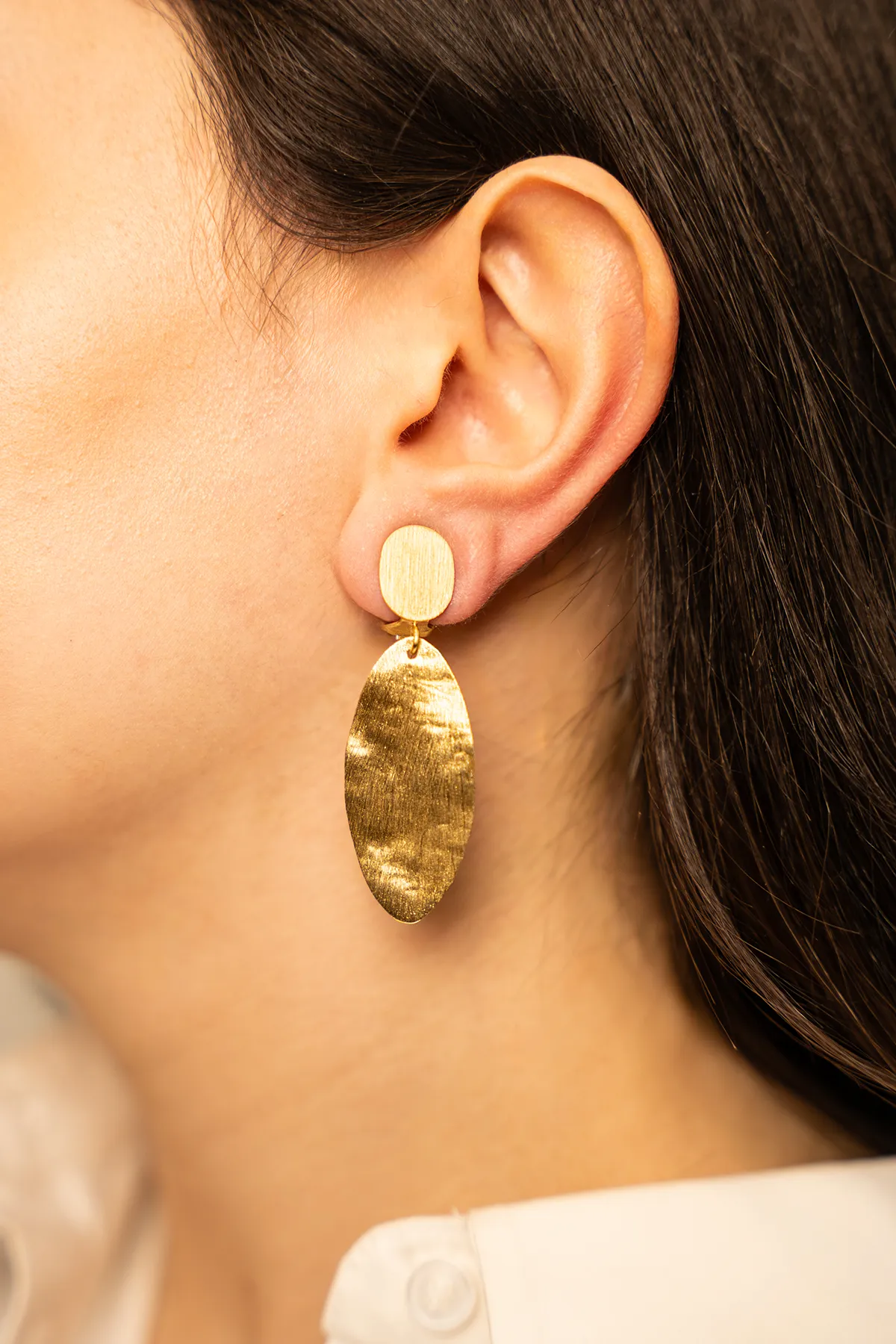 Classic Earrings Stone Shape M Brushed Cliplott-theme.productDescriptionPage.SEO.byTheBrand