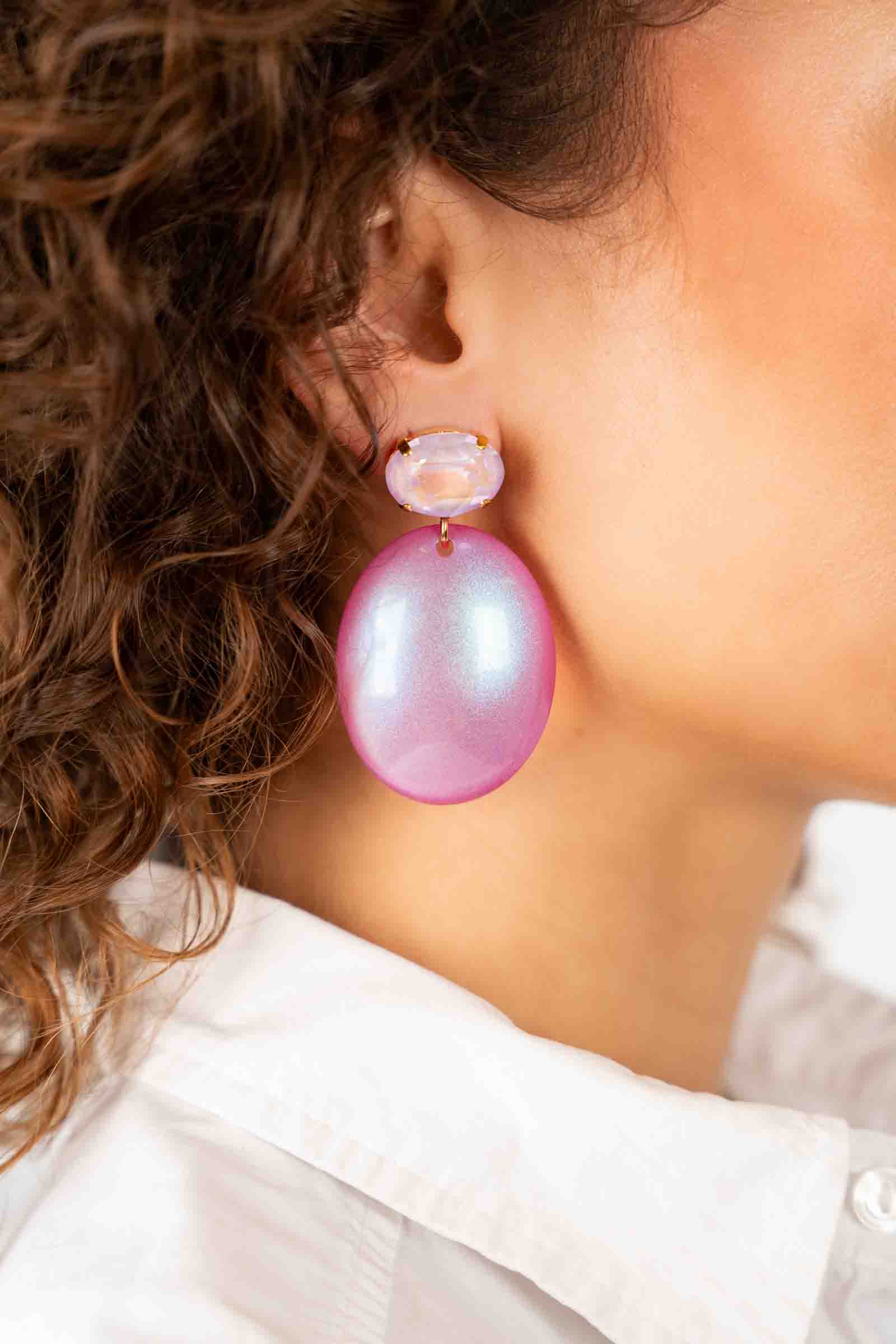 Roze Holo Oorbellen Closed Bugle Oval L Angielott-theme.productDescriptionPage.SEO.byTheBrand