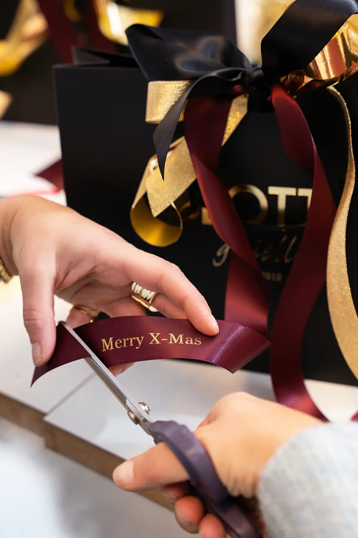 Gepersonaliseerde cadeauverpakkinglott-theme.productDescriptionPage.SEO.byTheBrand