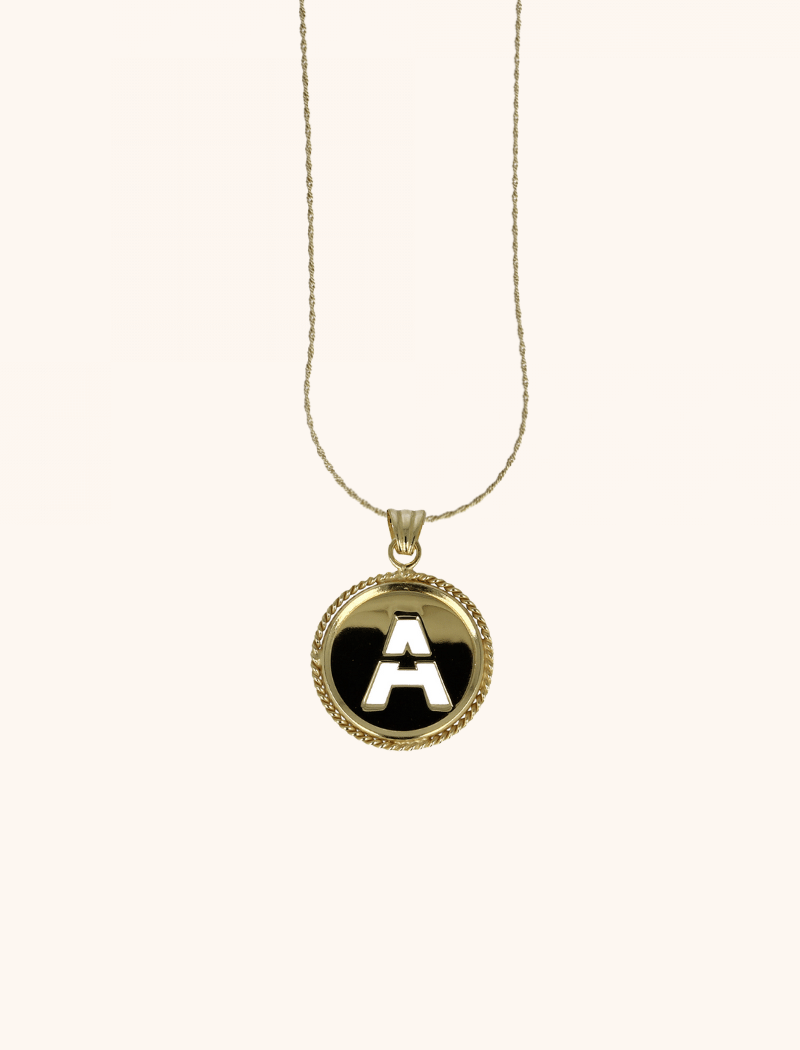 Initial Pendant Medallion Cordina necklace